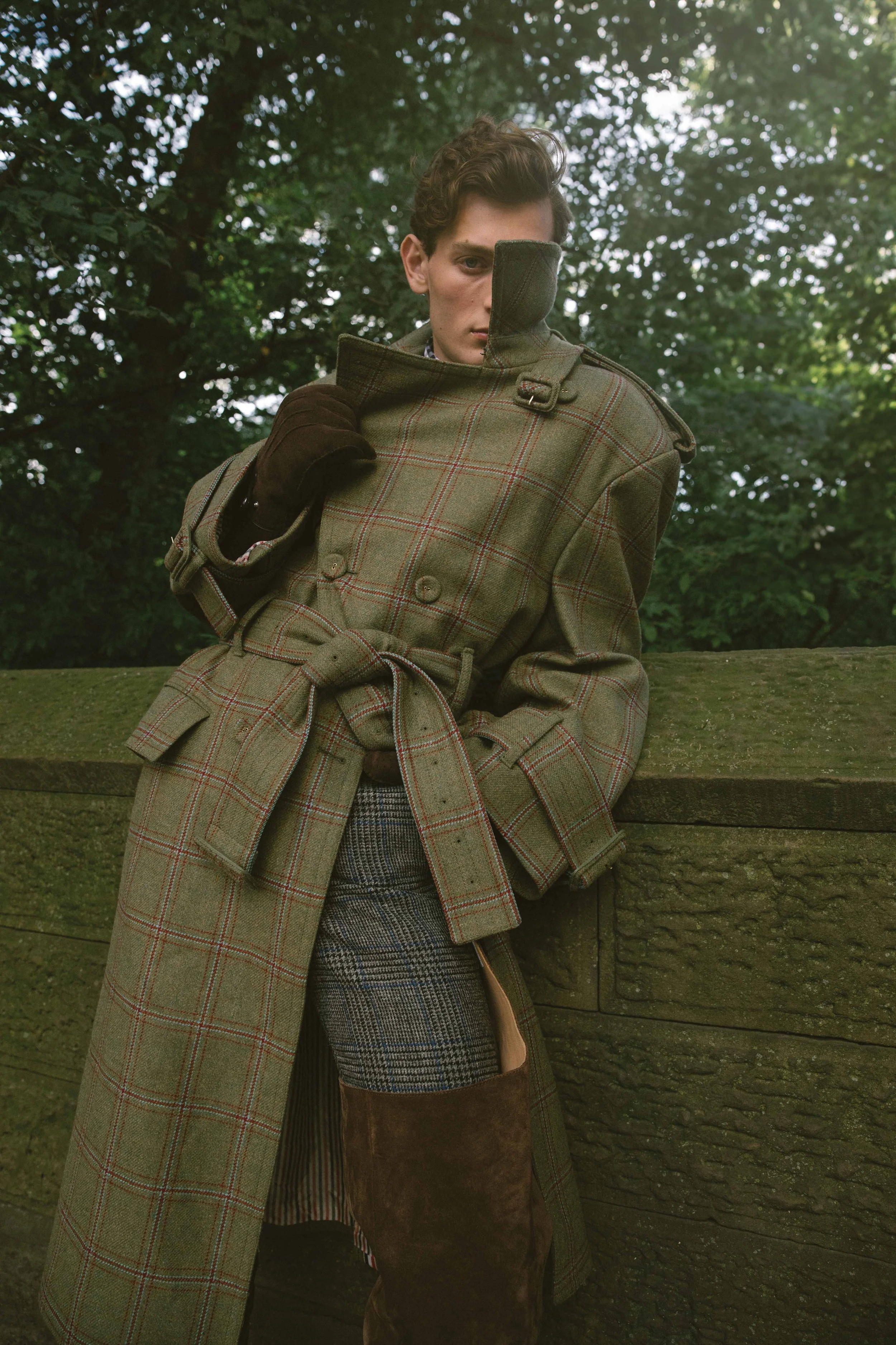 68d0508fe328896d842505e9_200_ISSUE_FLAUNT_MAGAZINE_JOY_IS_CONTAGIOUS_FASHION_MENS14.jpg