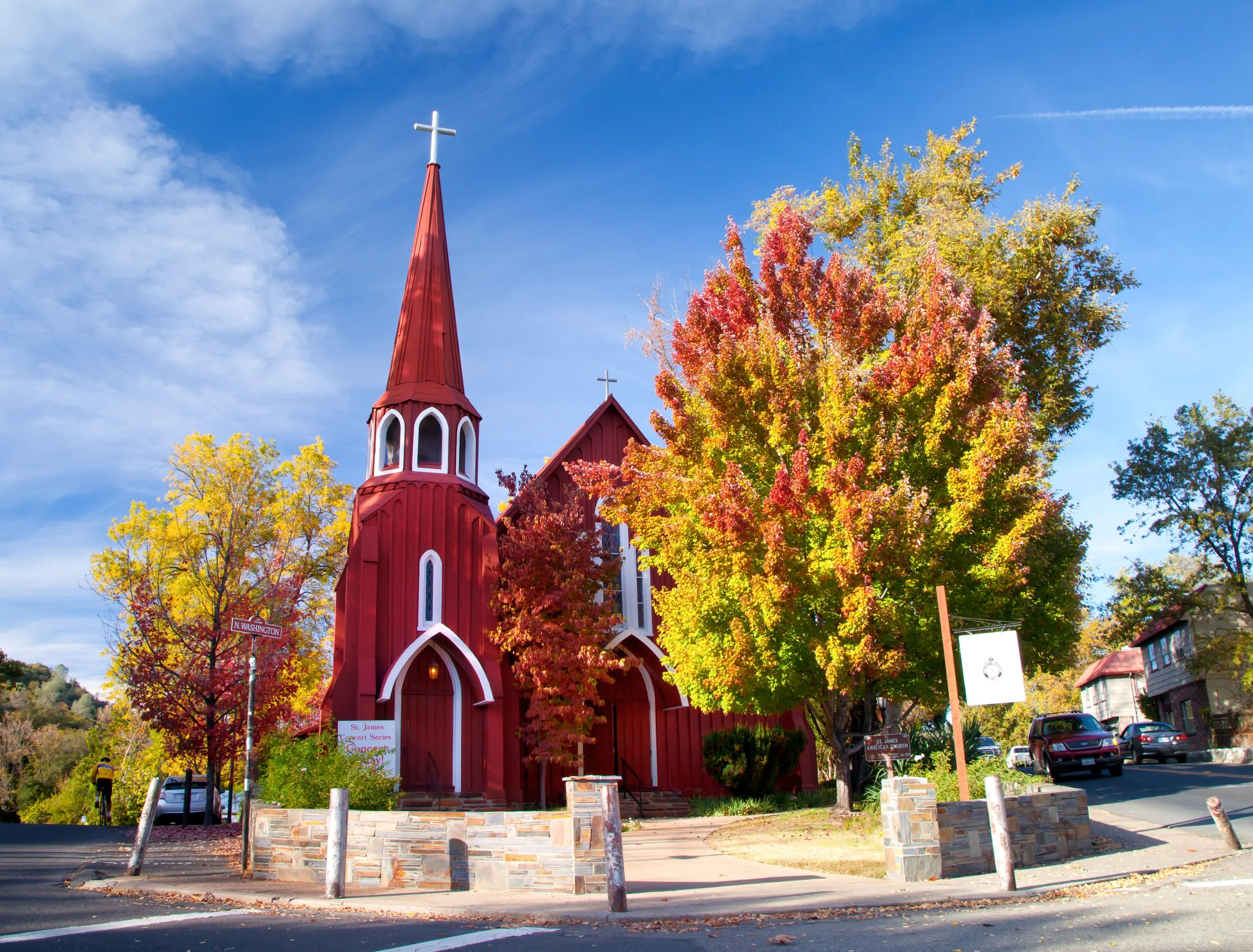 St James Episcopal Church Sonora California, image By Almonroth - Own work, CC BY-SA 4.0, https://commons.wikimedia.org/w/index.php?curid=62822440