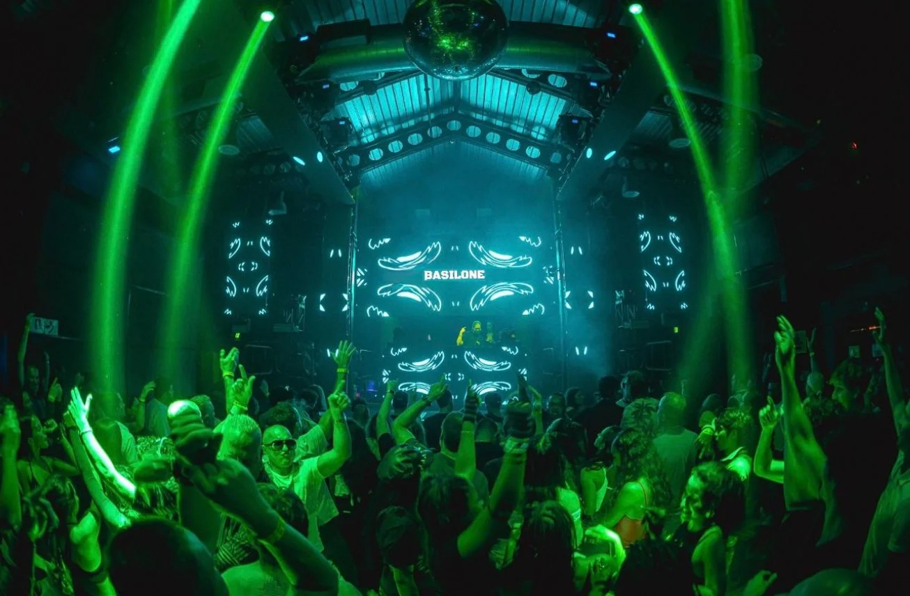 crowd photo 8.jpg