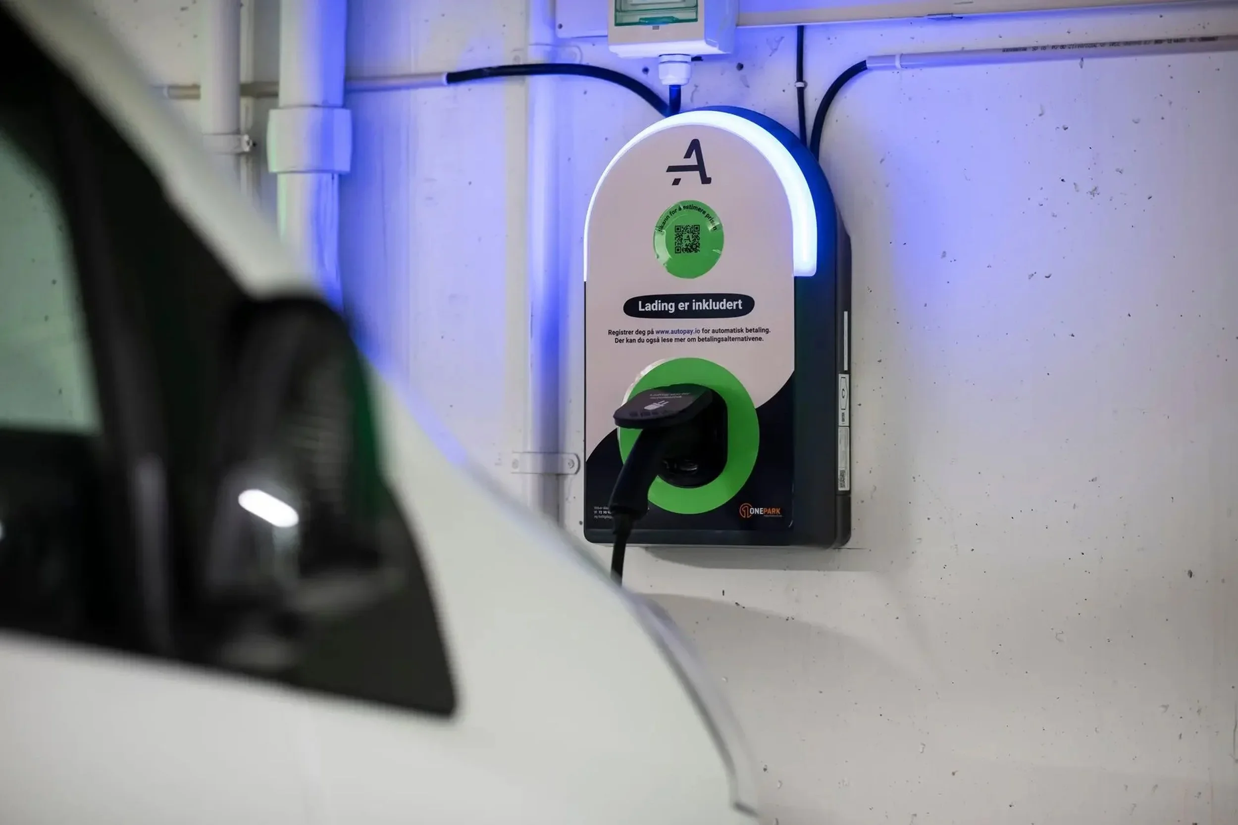 jpeg-EV-CHARGING-ONEPARK 1.jpg