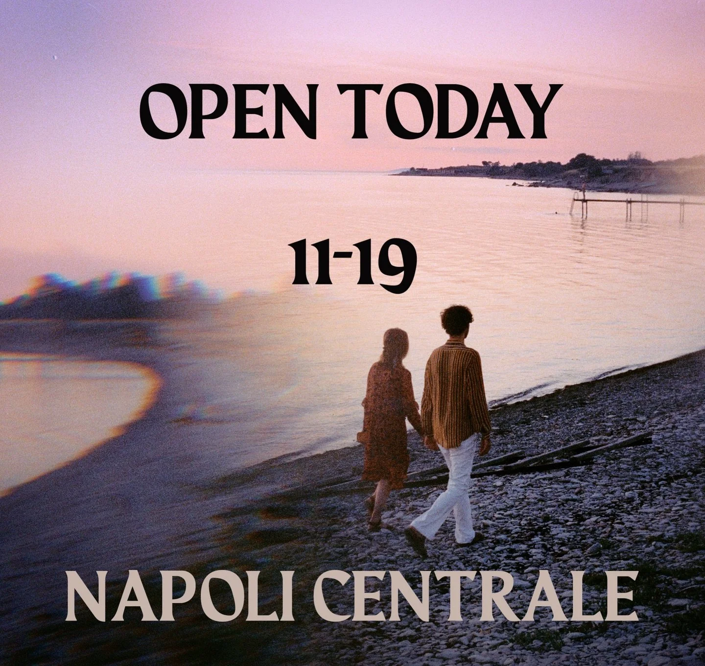 It&rsquo;s summer in Stockholm and 25 degrees☀️
We&rsquo;re open in both stores today and just got new stock from Italy.

Welcome to
Stora Nygatan 27
Sankt Paulsgatan 3 🩵