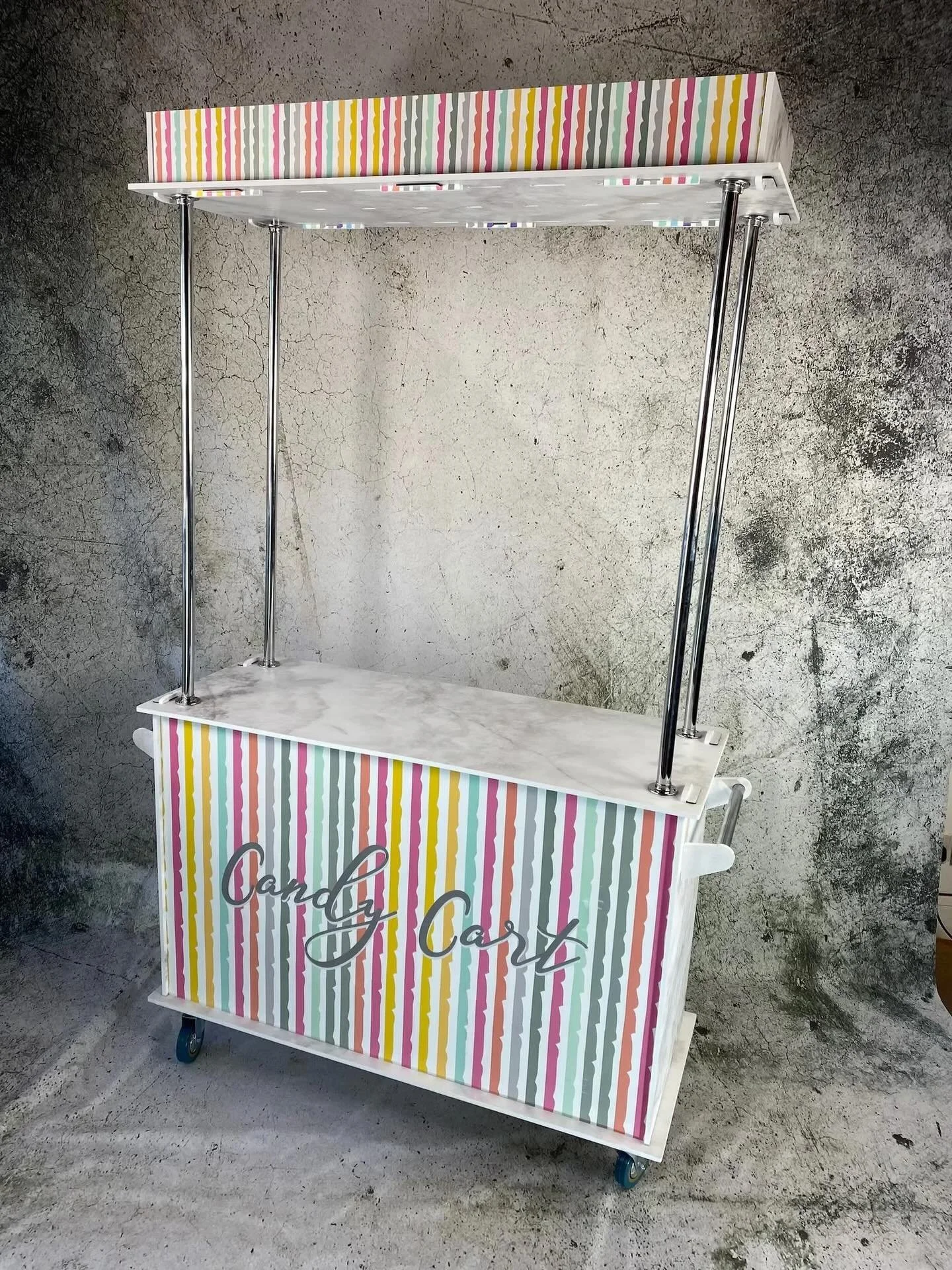 TREAT YOUR GUESTS 
WITH OUR SWEET STAND!

🍬🍬🍬🥳🥳

Add a splash of colour and a whole lot of sugar-coated fun to your event with our sweet stand for hire! Bursting with classic favourites and irresistible treats, it&rsquo;s guaranteed to bring smi