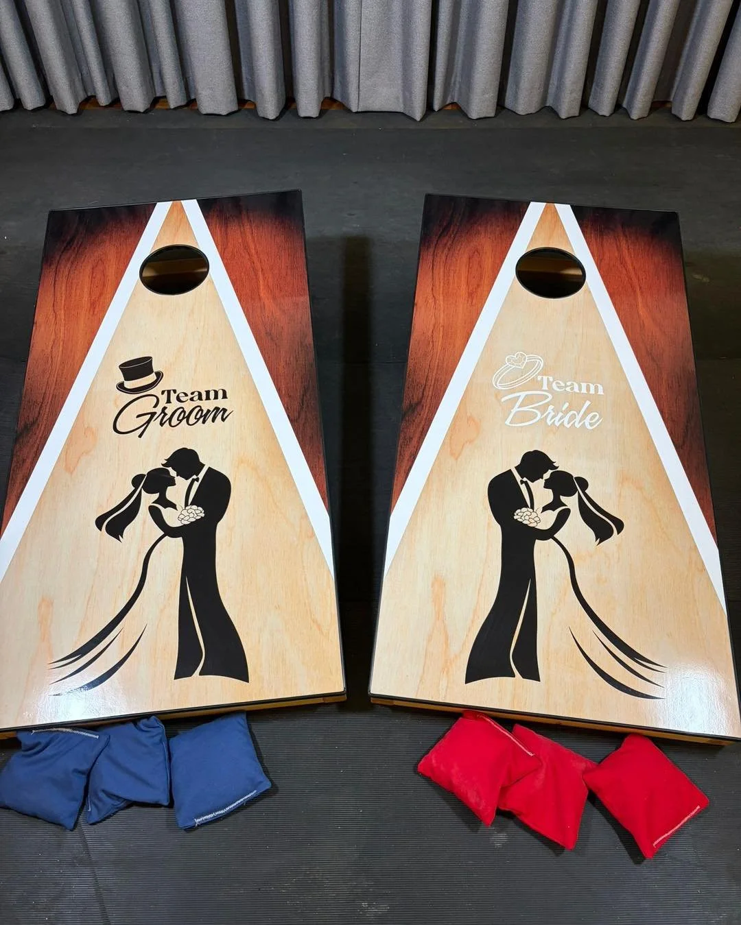 Bring the fun to your &ldquo;I do&rdquo; with our Wedding Cornhole for Hire! 🎉
Perfect for cocktail hour, garden mingling, or keeping guests entertained between speeches and the dance floor, this easy-to-play lawn game gets everyone involved. Expect