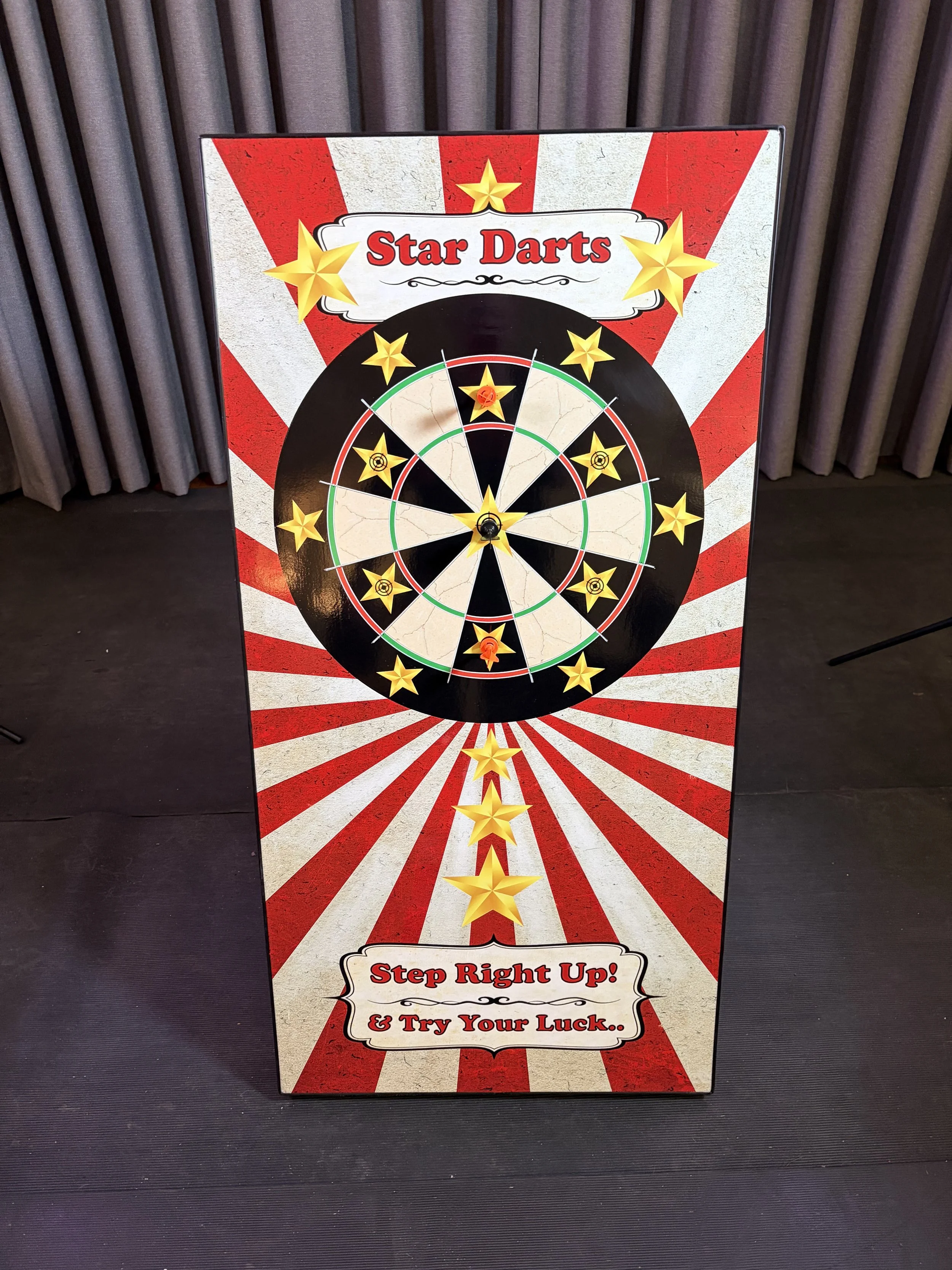 Retro Carnival Games - Star Darts