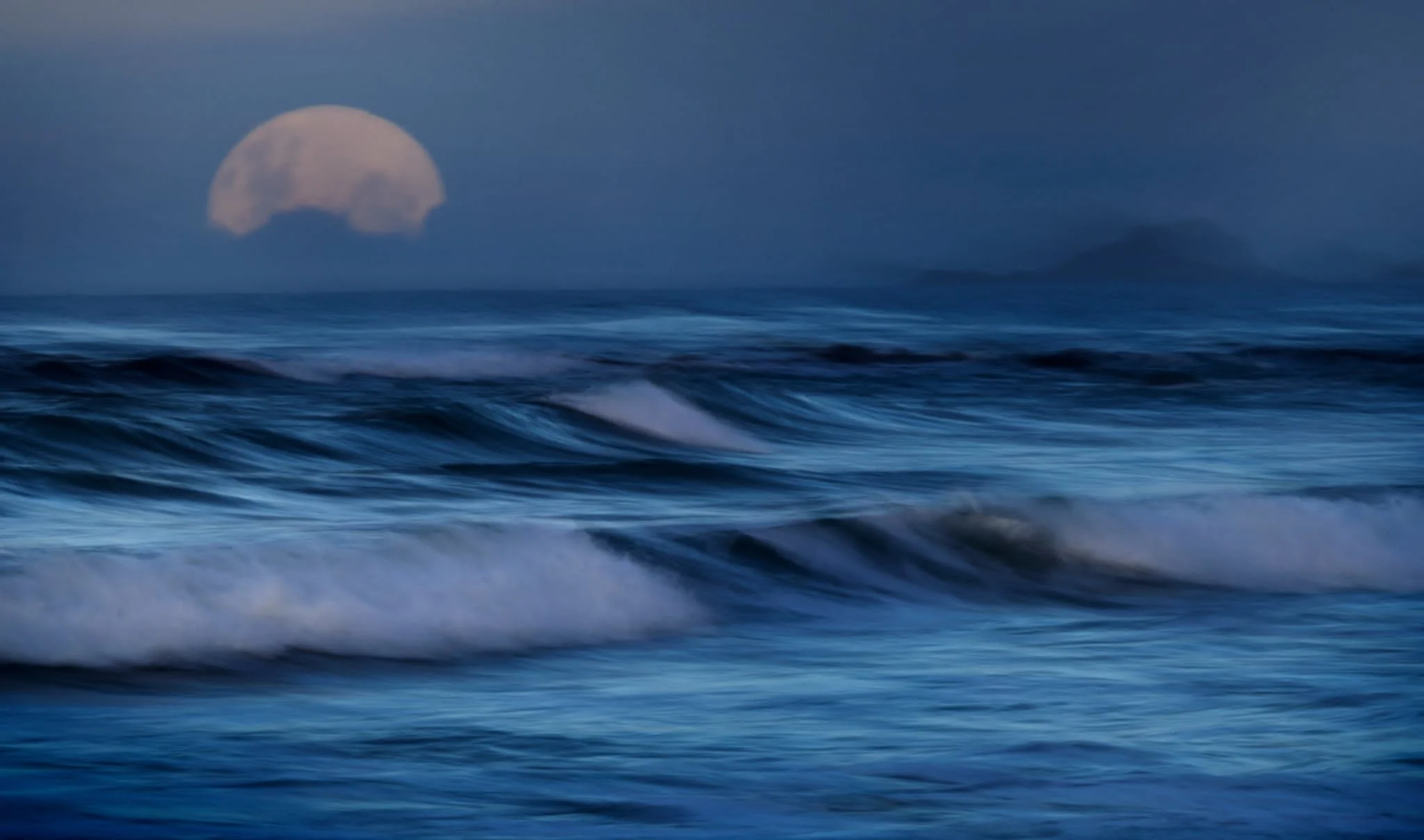 Foggy Moon