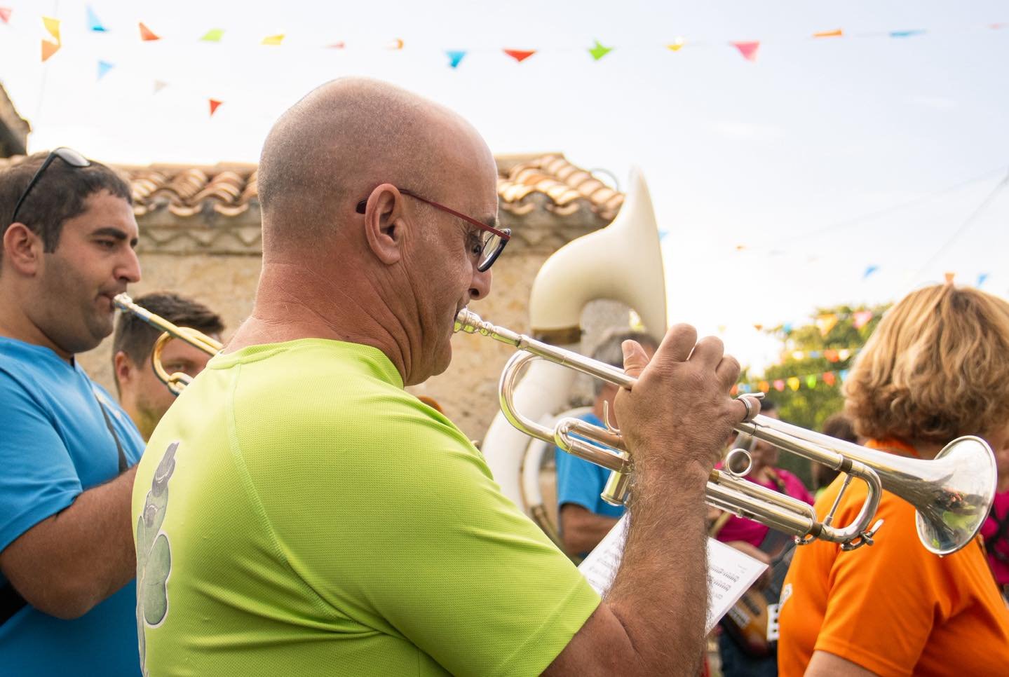 Lou Festa Bourru - 2025 📸

Reportage au c&oelig;ur des festivit&eacute;s du Lou Festa Bourru.
Chaque ann&eacute;e, l&rsquo;&eacute;v&eacute;nement r&eacute;unit pour faire d&eacute;couvrir et valoriser des savoir-faire ainsi que des activit&eacute;s