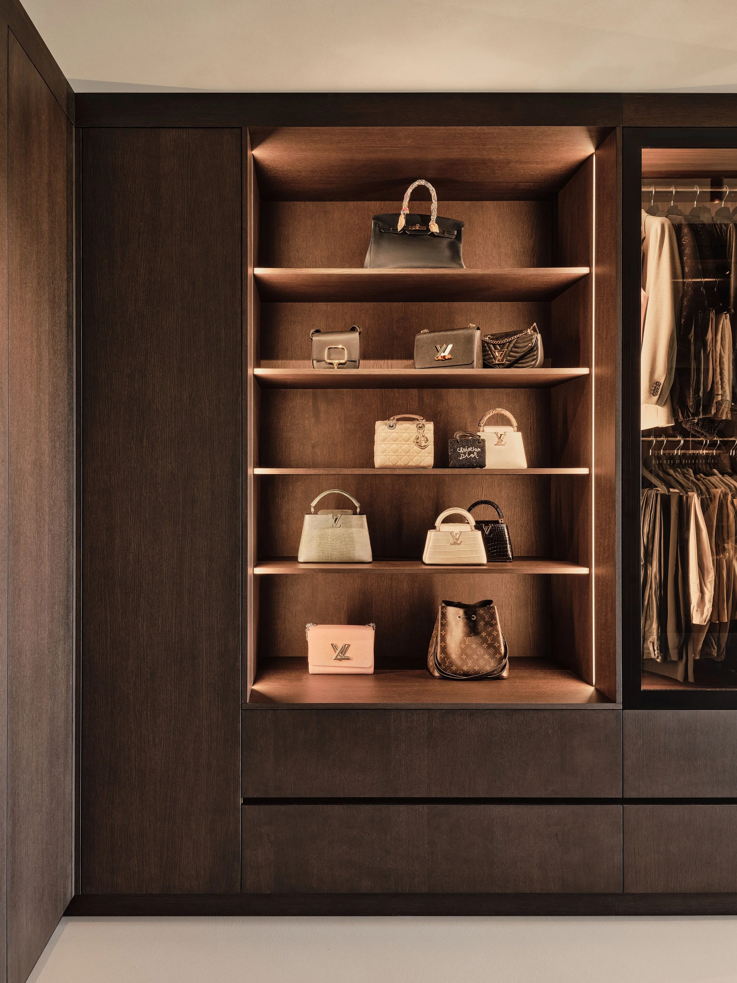 DI2602 Dennis Interieur Architect 111 Full Size.jpg