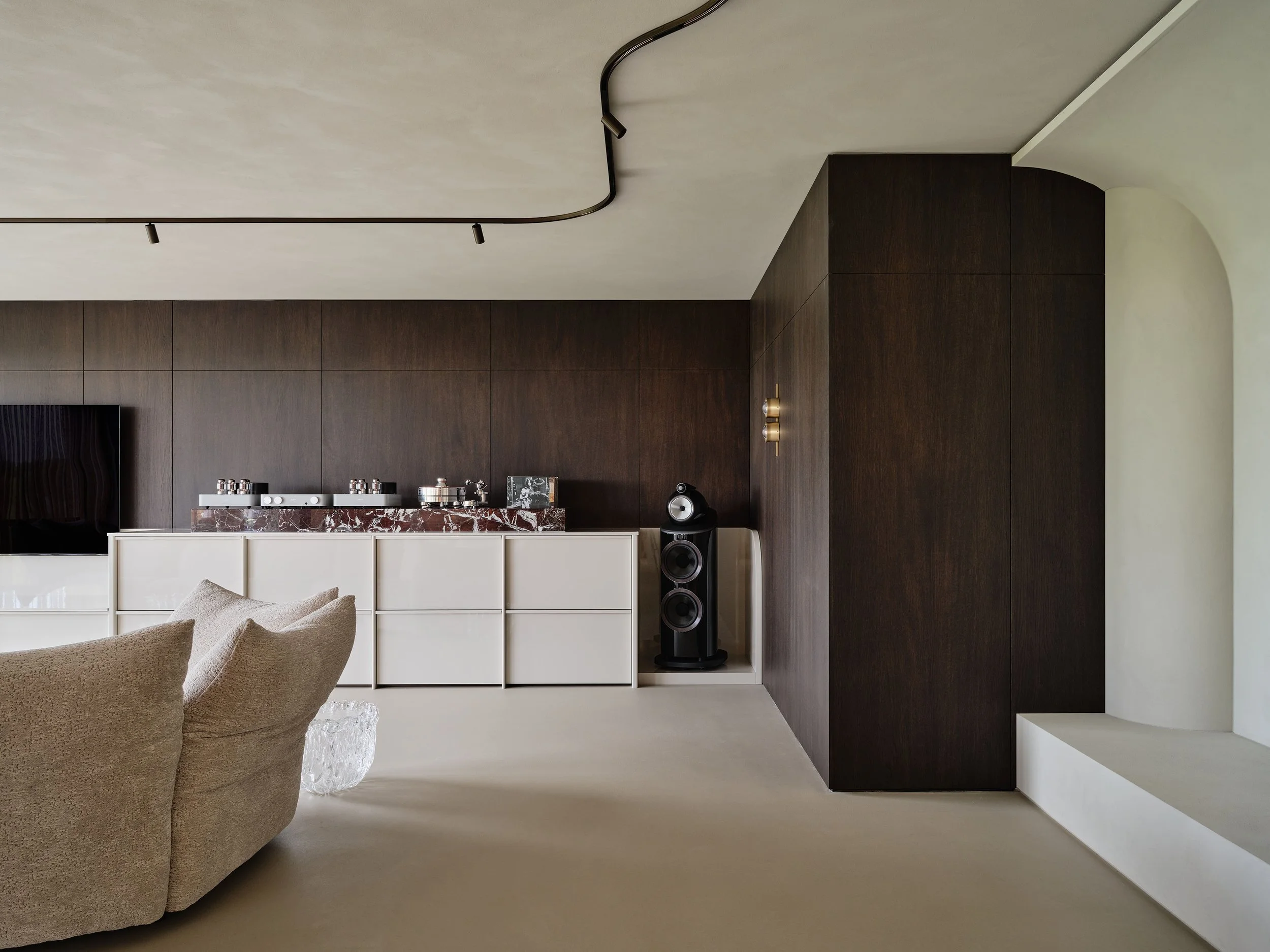 DI2602 Dennis Interieur Architect 364 Full Size.jpg