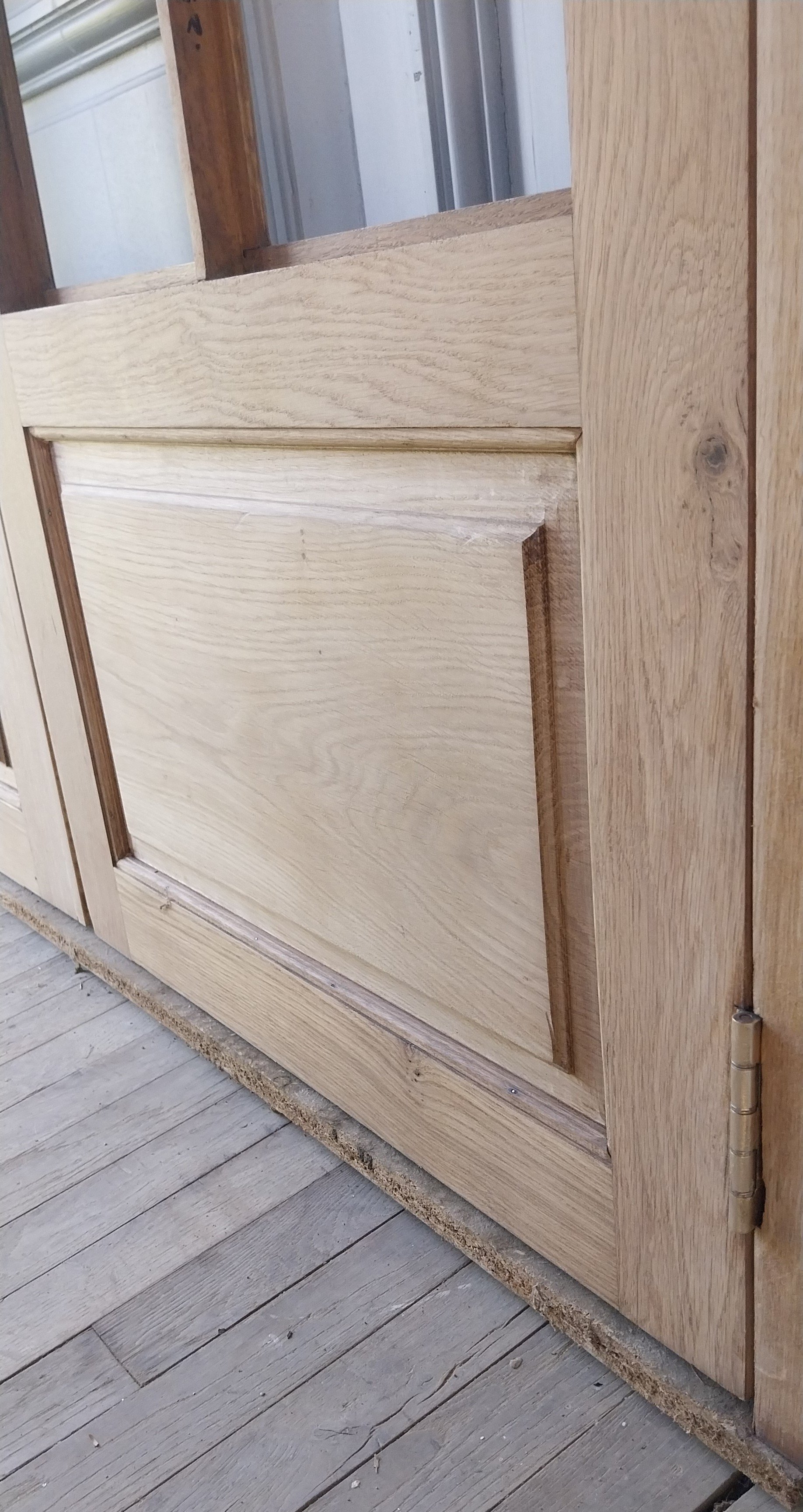 soubassement porte en chêne.jpg