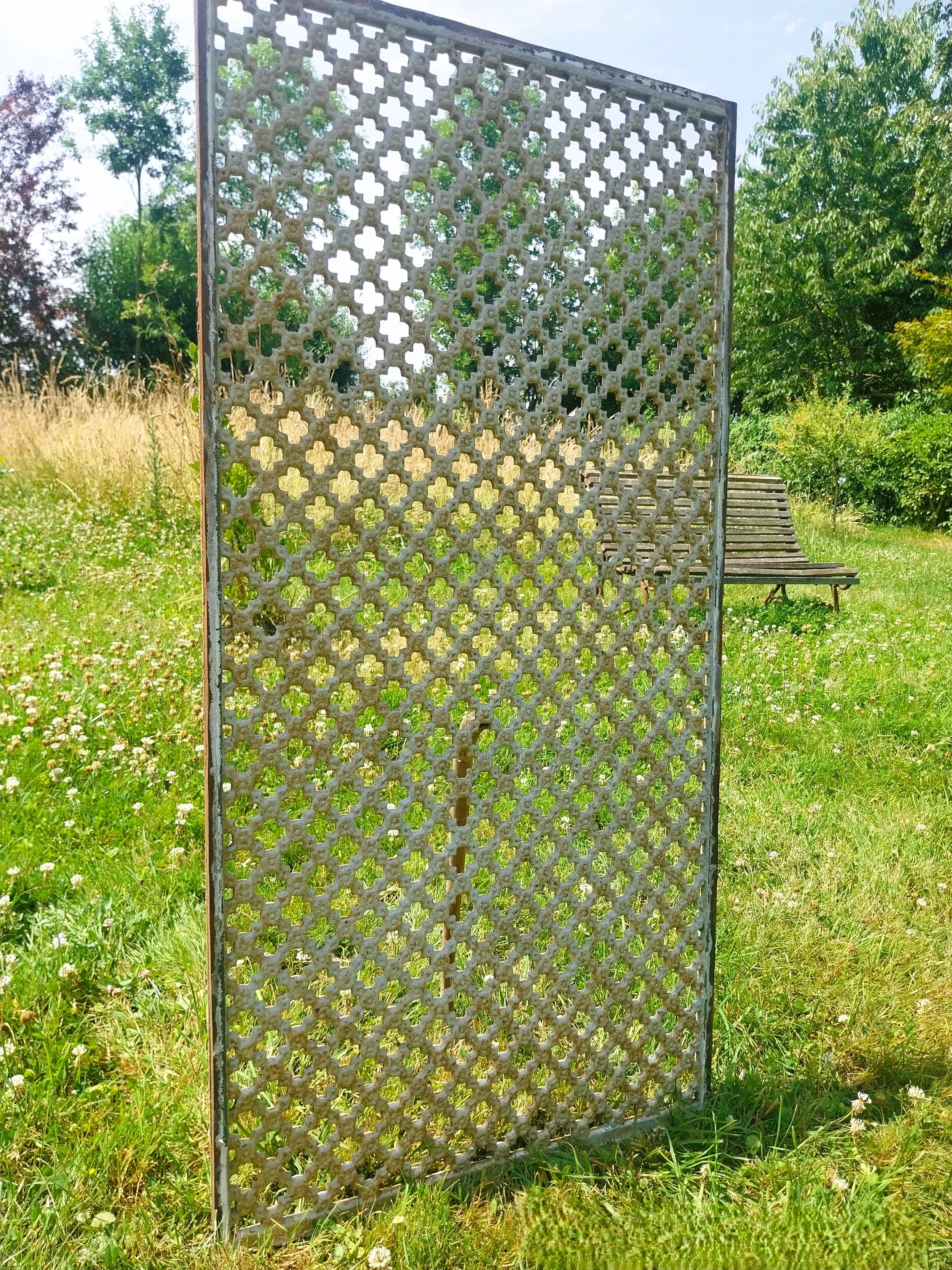 grille en fonte exterieur.jpg