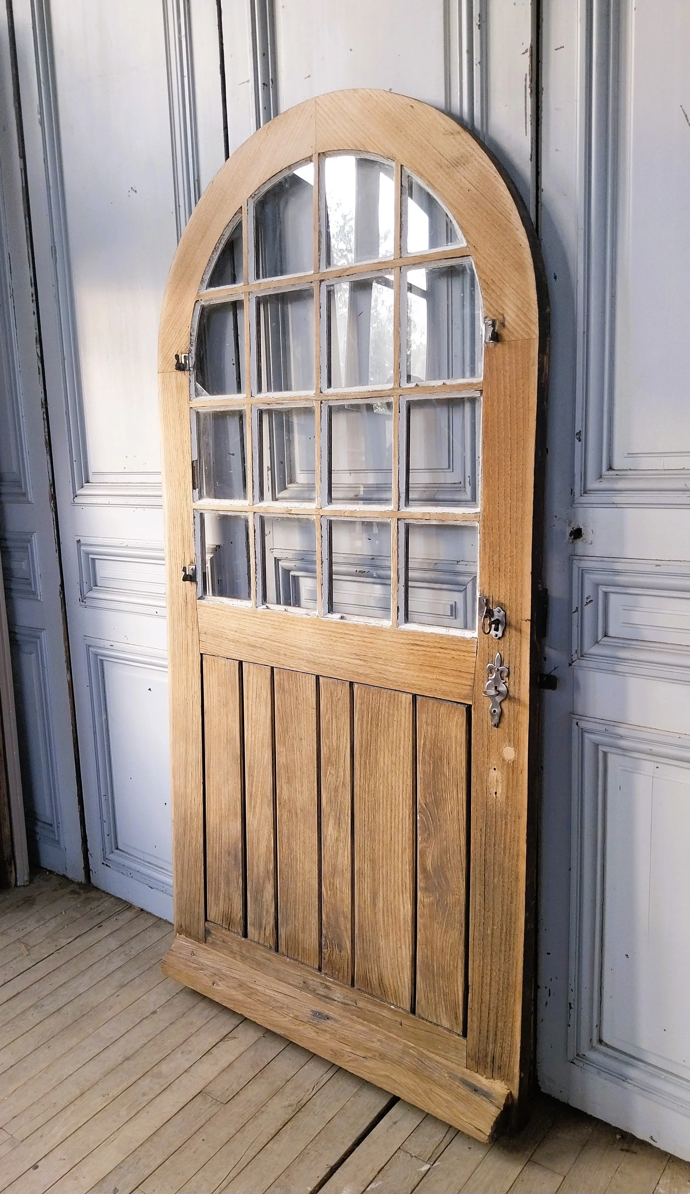 porte ancienne plein cintre.jpg