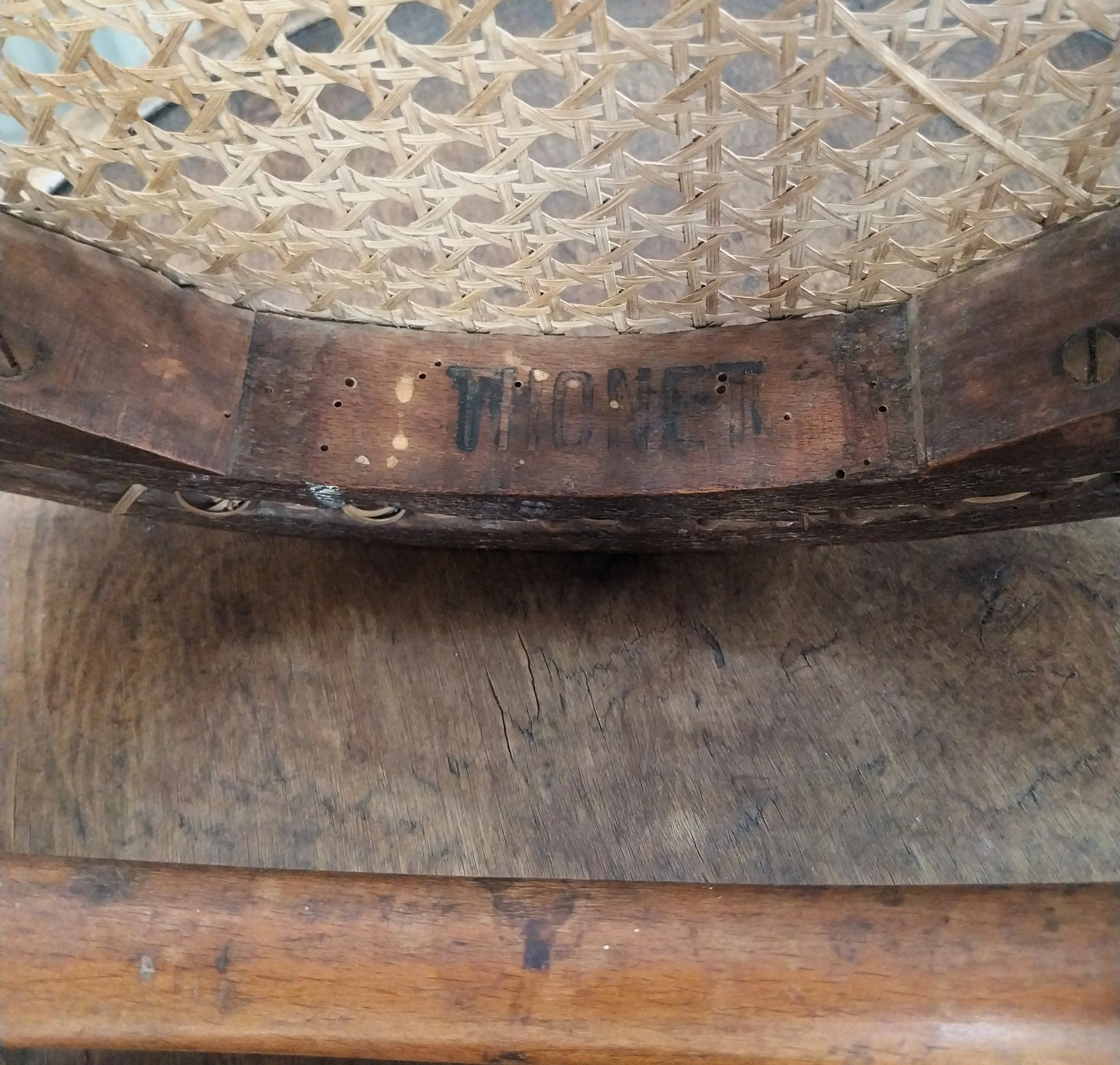 tampon Thonet.jpg