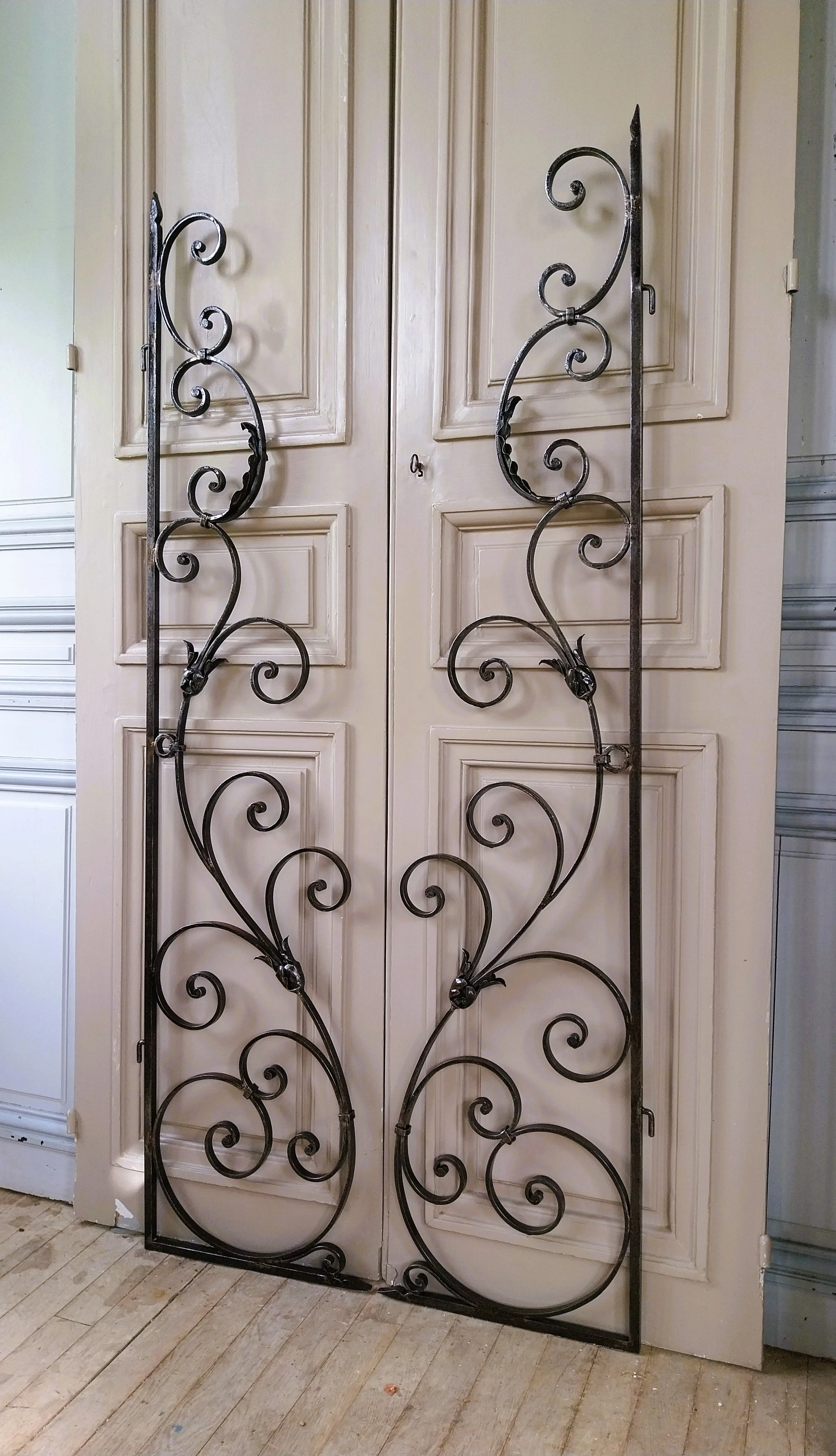 beaux motifs en fer forgé.jpg