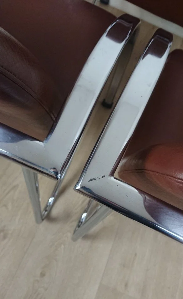 accoudoir chromé.jpg