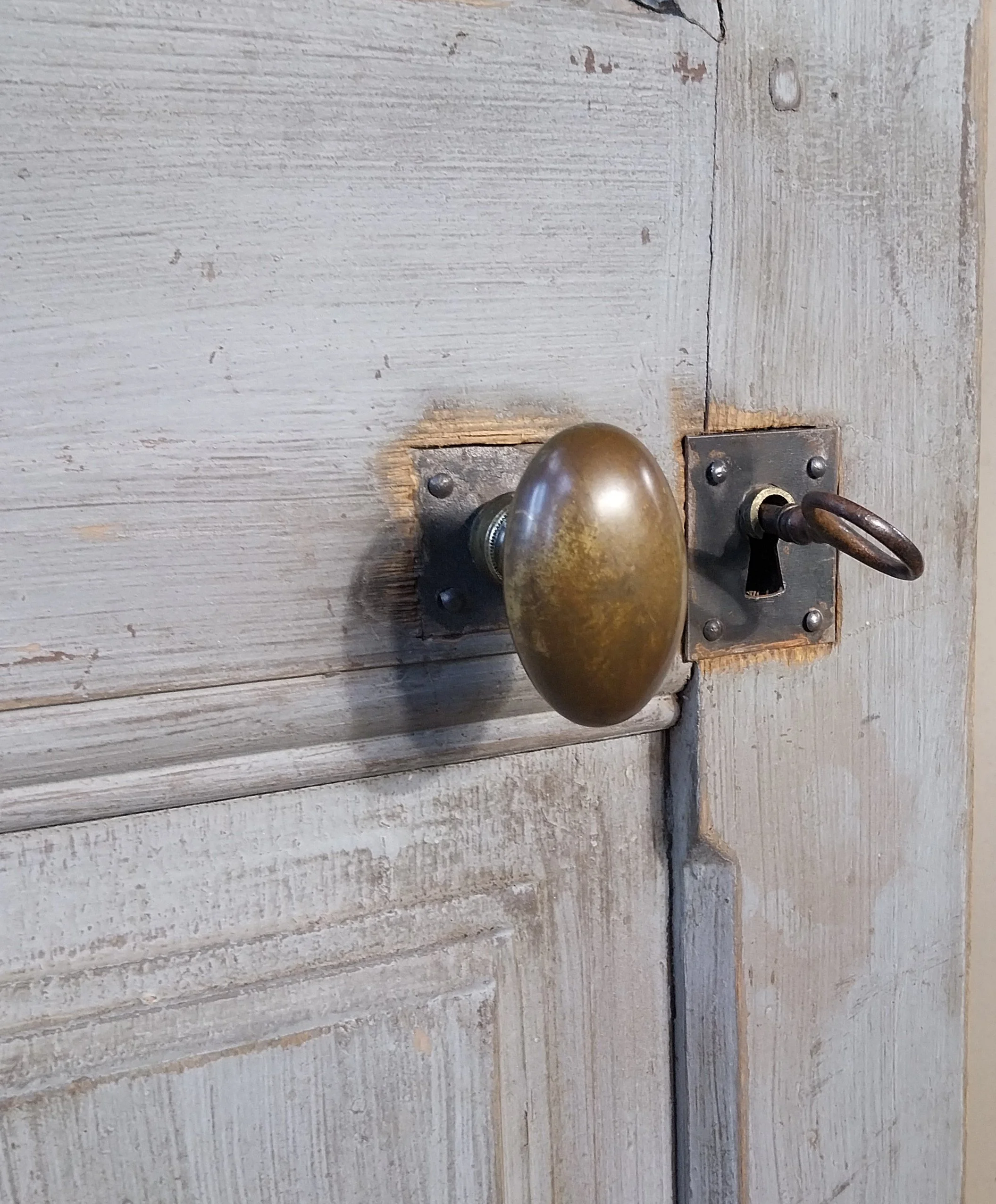poignée et clée anciennes.jpg