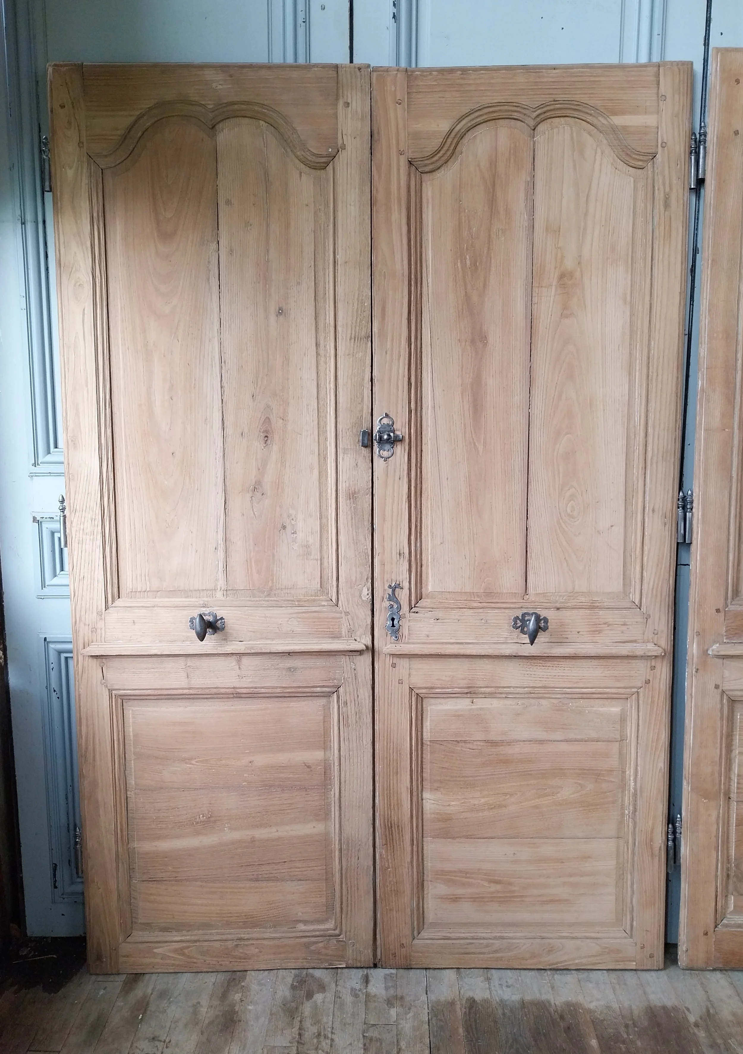 porte XVIII chataigner.jpg