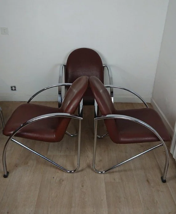 3 fauteuils plichaise sauvignet.jpg