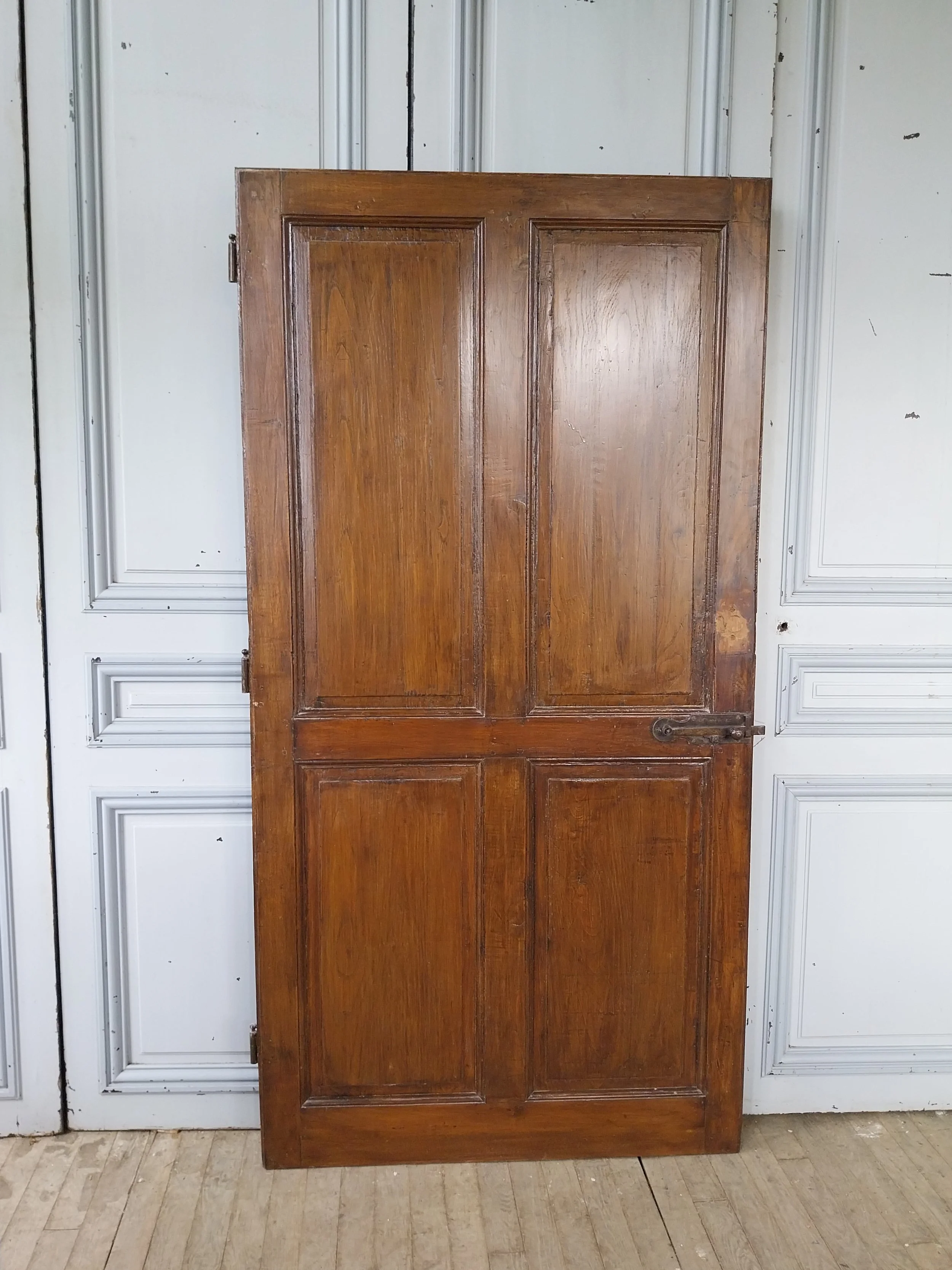 porte 3 tirant gauche.jpg