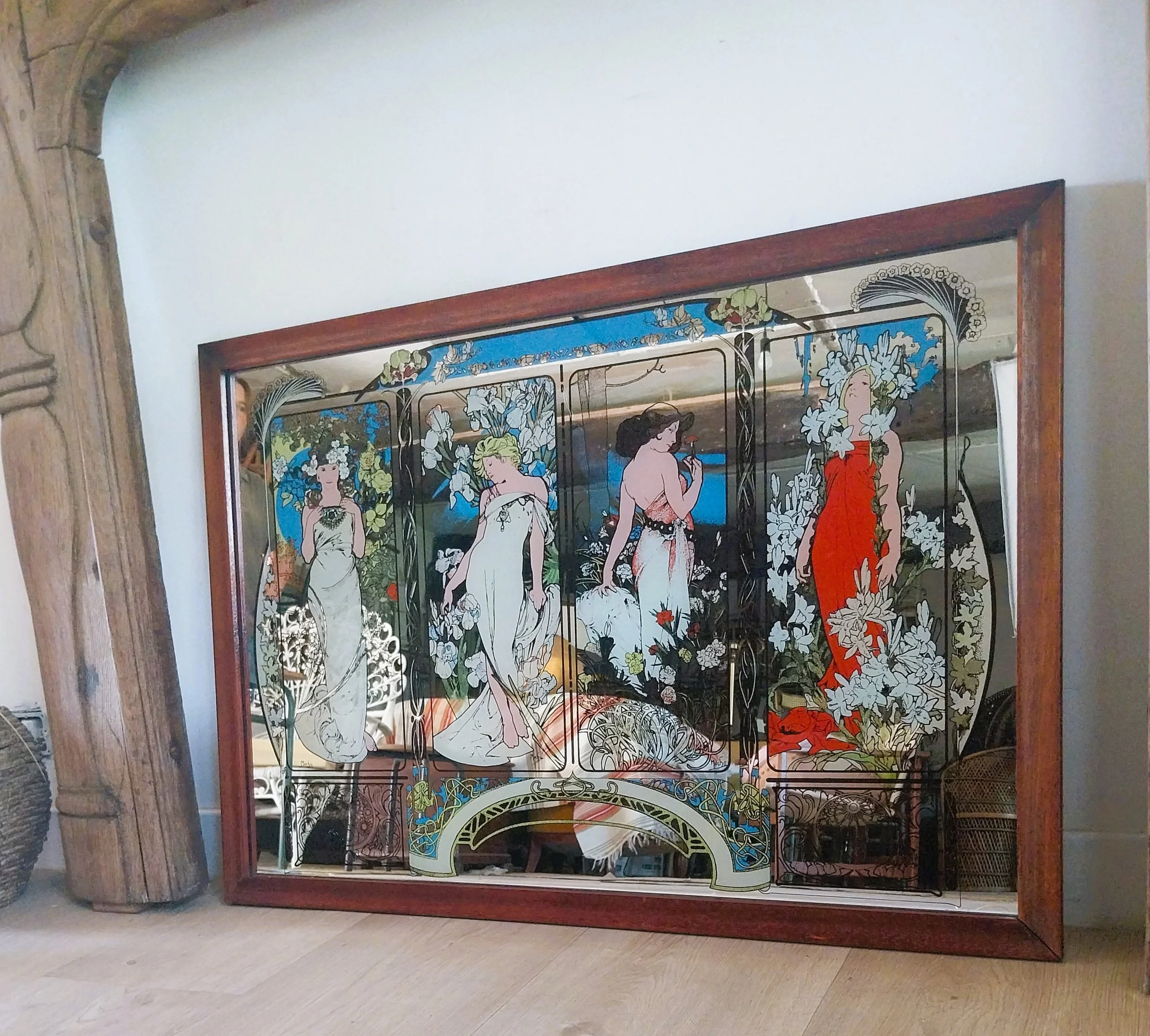 Mucha.jpg