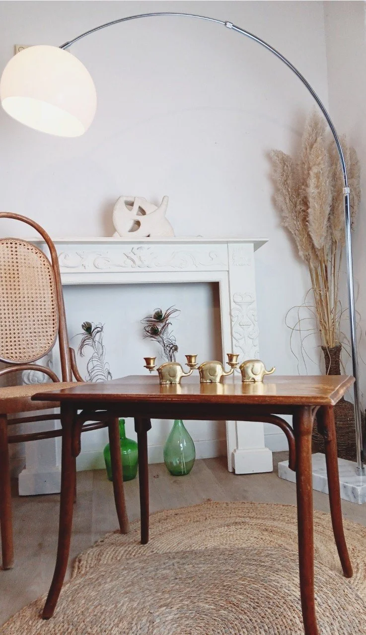 table thonnet salon.jpg