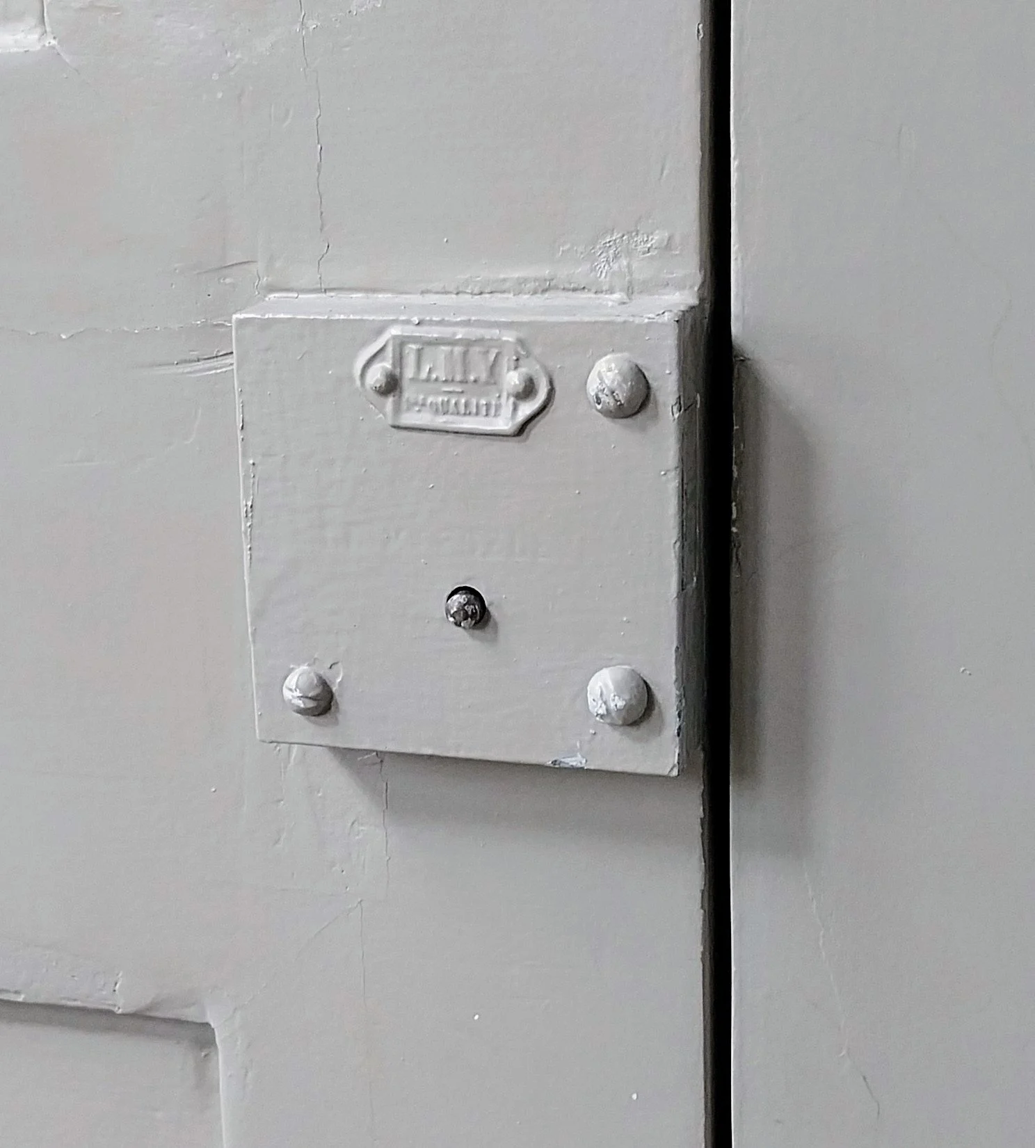 serrure ancienne.jpg