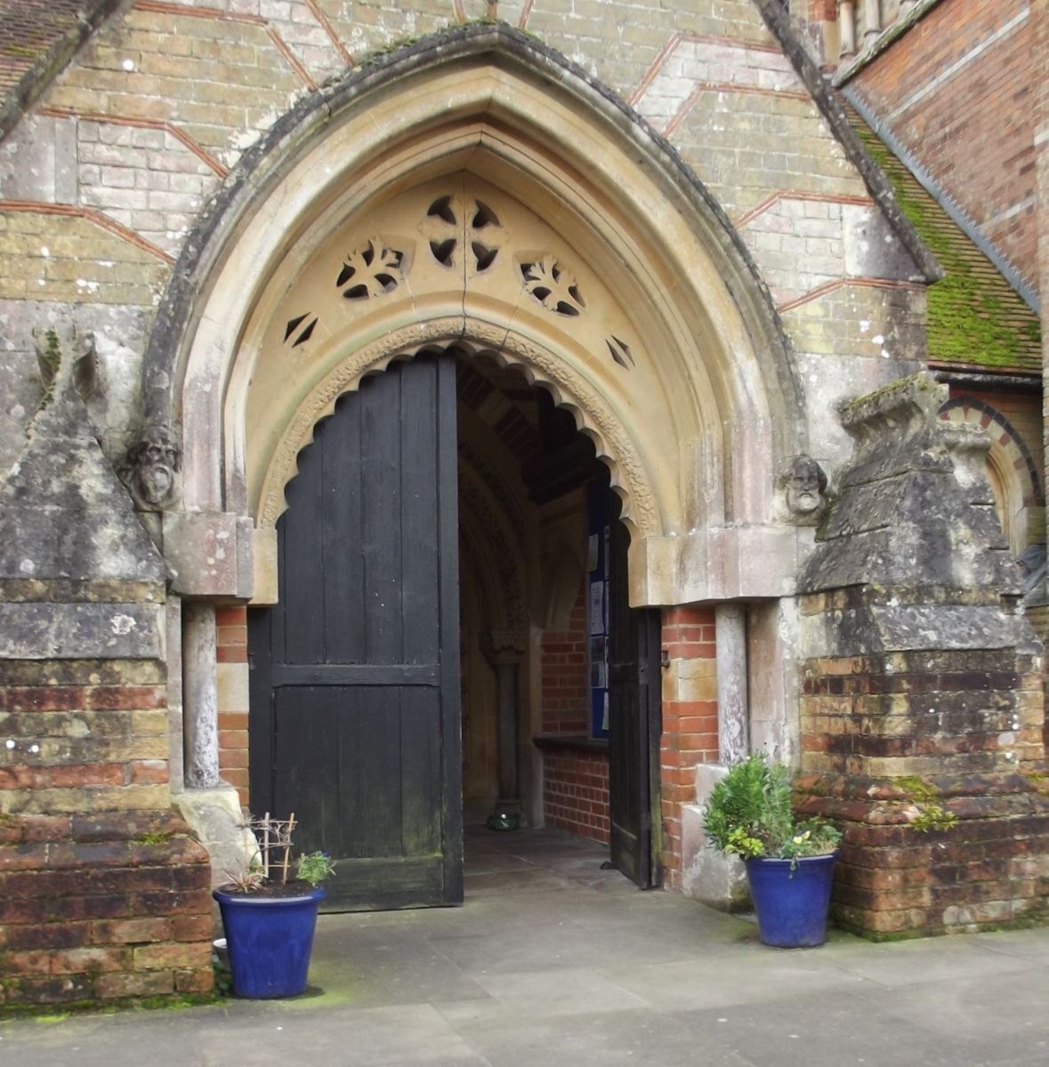 St-Michaels-Hamshire_Ronald-Wood.JPG