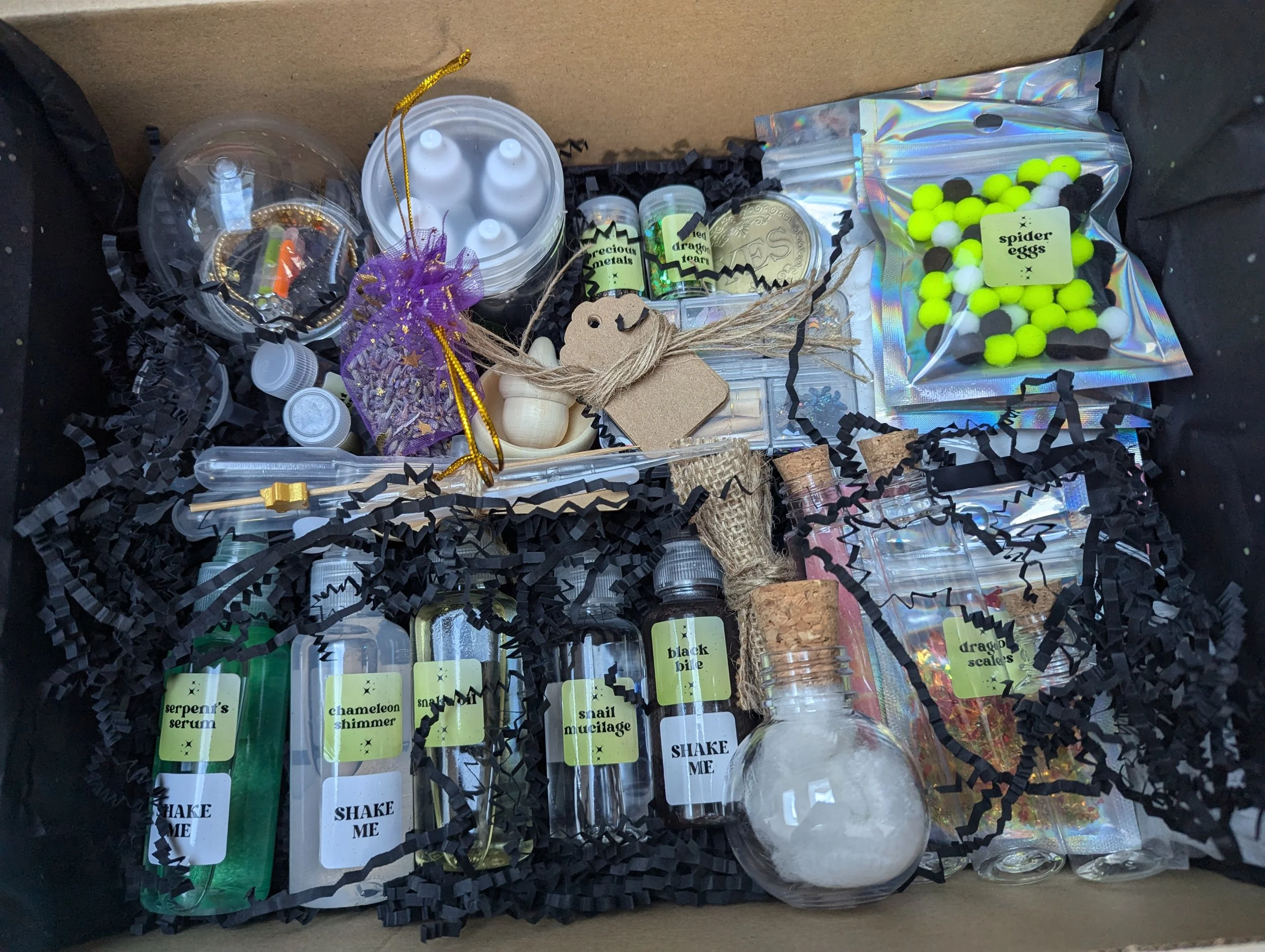 inside mythicalmarvels box.jpg