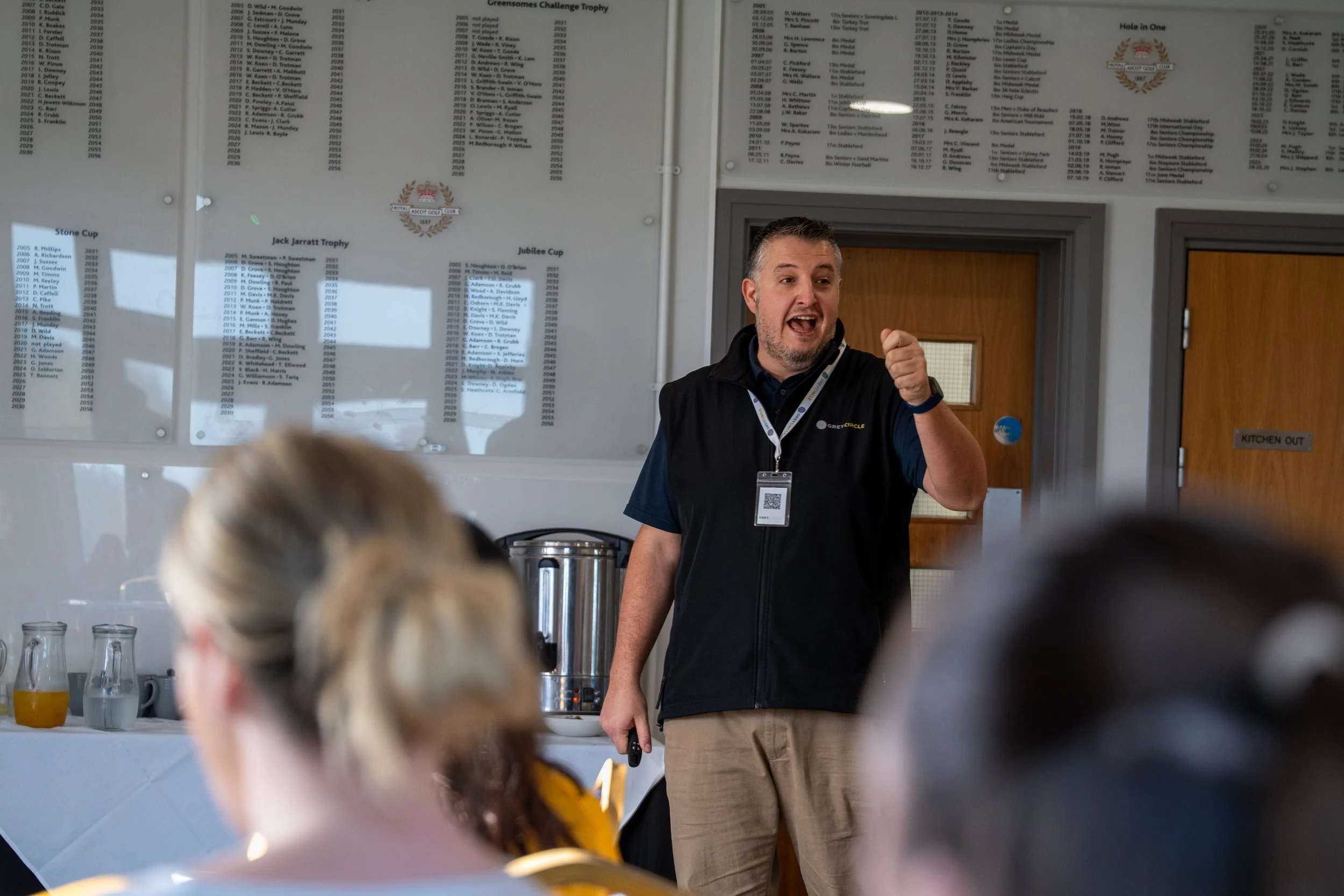 Grey Circle Networking-1.jpg