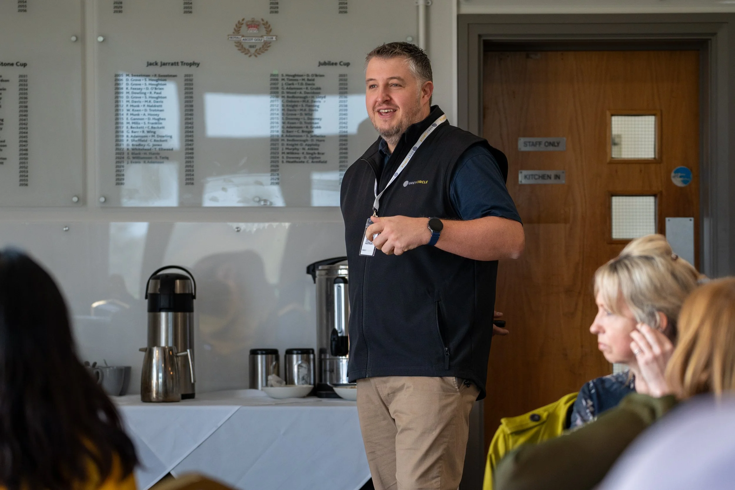 Grey Circle Networking-9.jpg