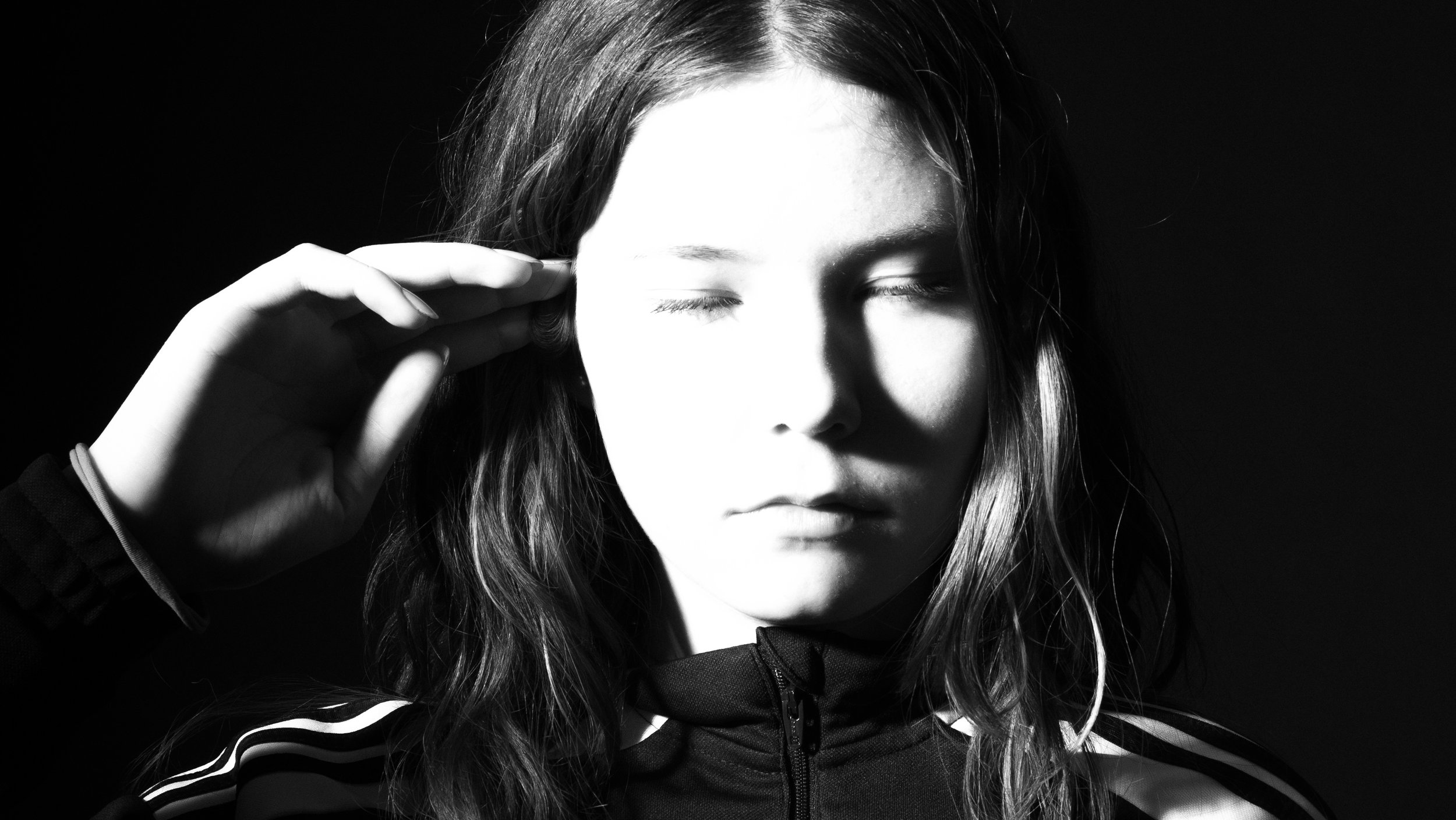 Studio, sport shooting, highkey, high contrast, shadows, black and white