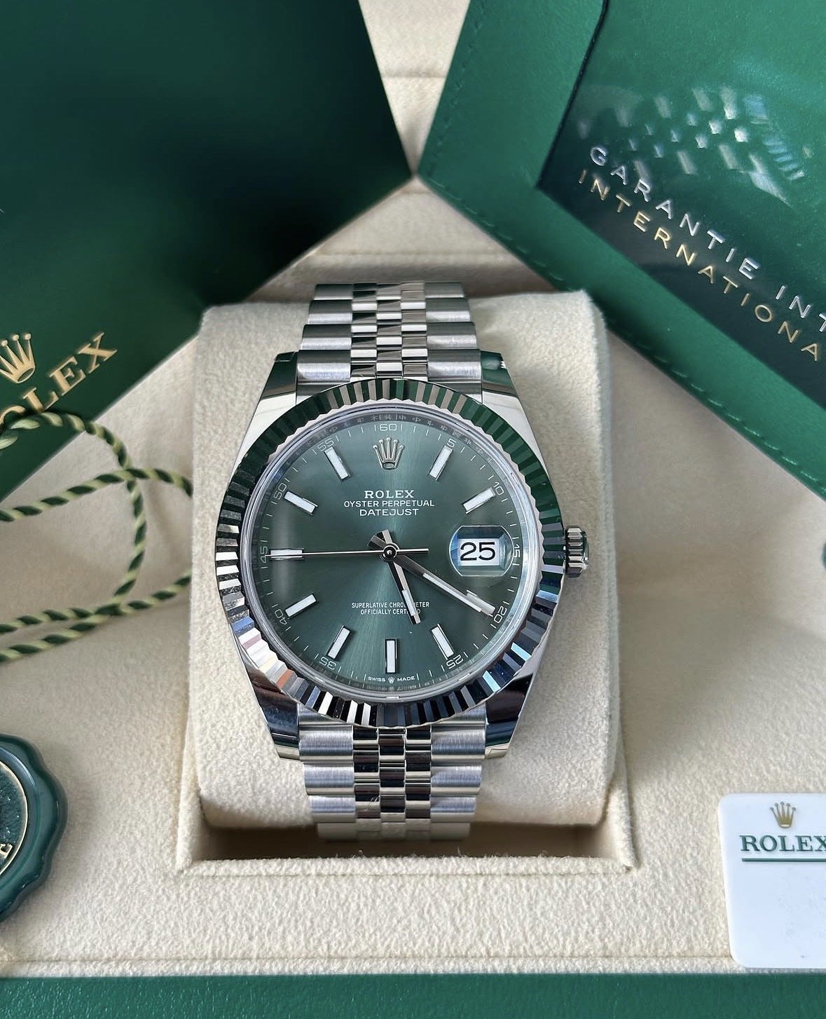 Rolex Datejust 41 vert  126334 2025