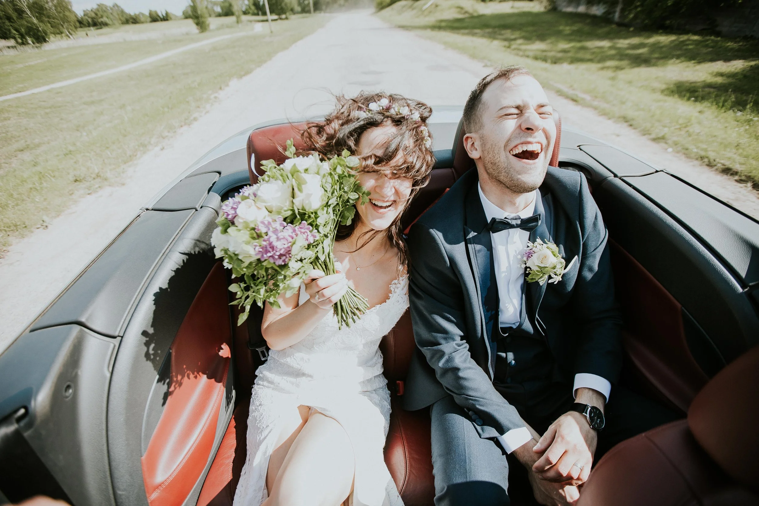 Pilnas dienas kāzas