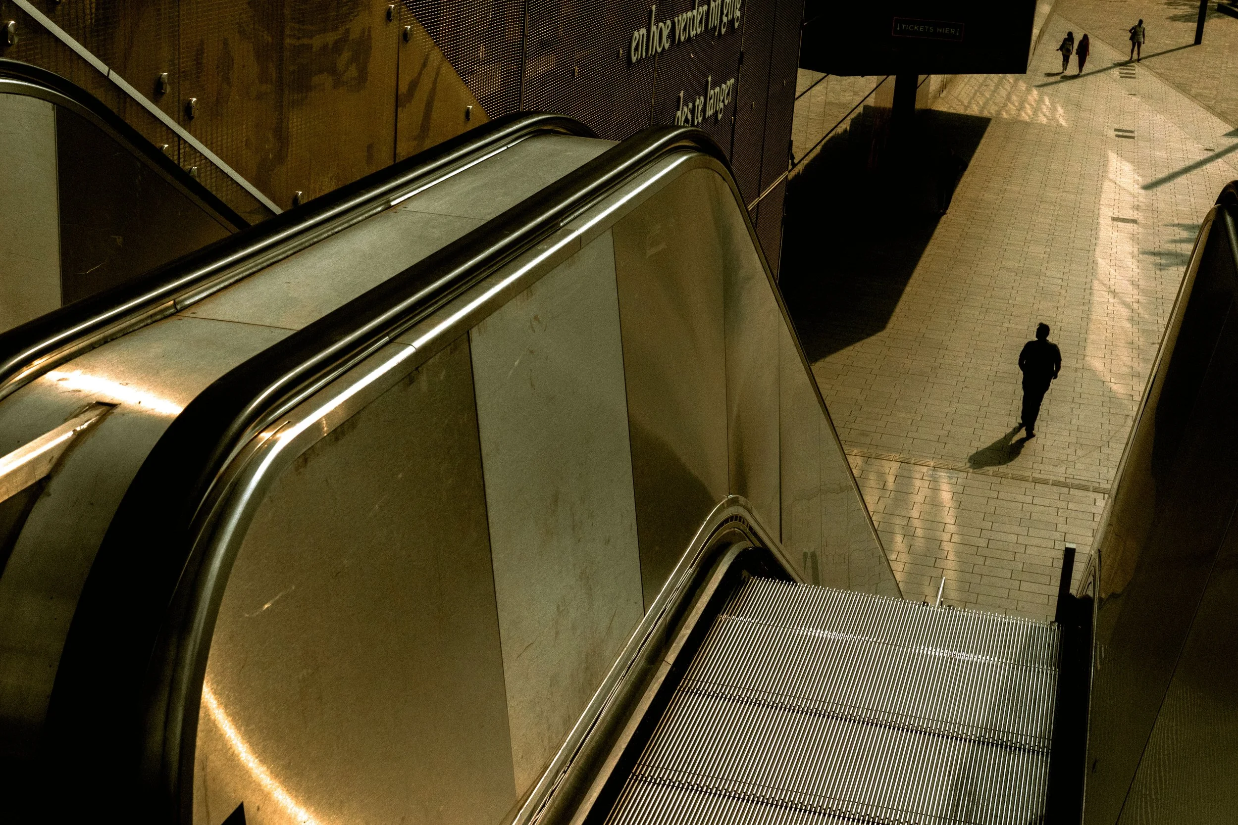 SH261269-2.jpg