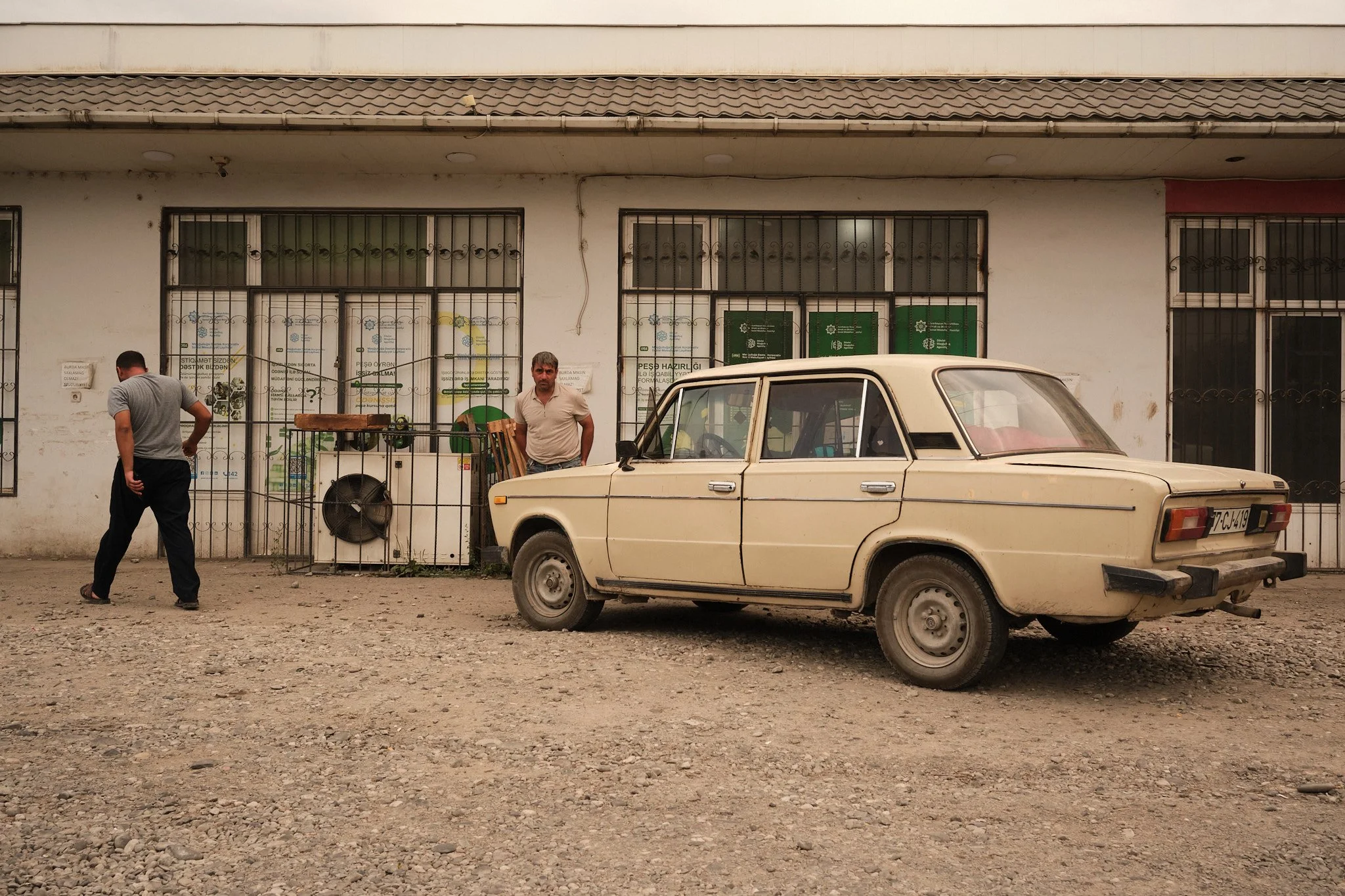 In Azerbaijan, each region has a licence plate area code. It is identifiable as the first two digits on a plate. In Fuzuli, Karabakh, this number is 19. To signify unwavering hope of return, and as a nod to others from their community, many of Azerba