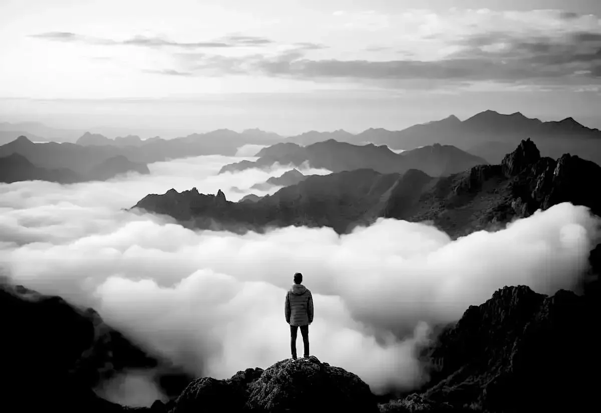 Personne en situation de transition face à un nouveau cadre et un horizon en transformation