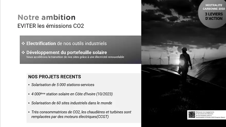 Circuit imprimé en noir et blanc avec points lumineux, représentant la complexité maîtrisée, l’alignement des processus et la performance technique – Fulgurance