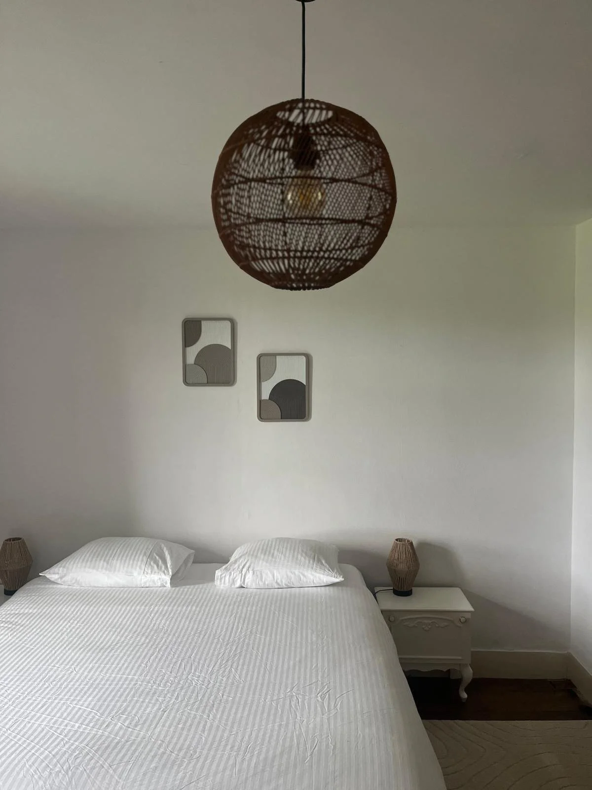 Smaragd bed.JPG