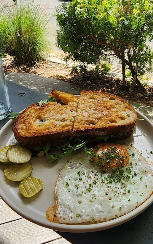 The drink-journal-soulmate-coffee-newtown-brunch-plate.png