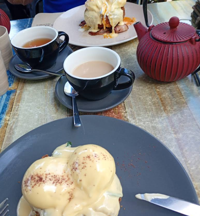 The-Drink-Journal-Farmhouse-Kedron-Tea-And-Eggs-Benedict.png