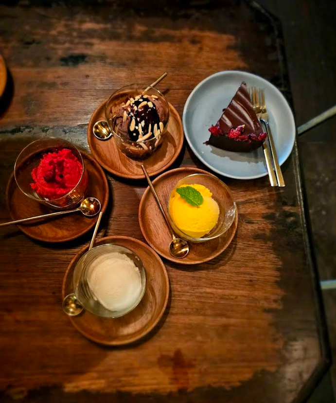 The-Drink-Journal-floral-cafe-napasorn-dessert-ice-cream.png