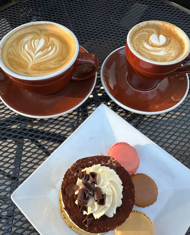 thinking-cup-coffee-and-desserts-outdoor-table.png