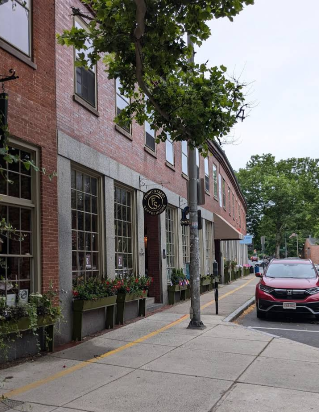 front-street-coffeehouse-salem-cafe-exterior-front-street.png