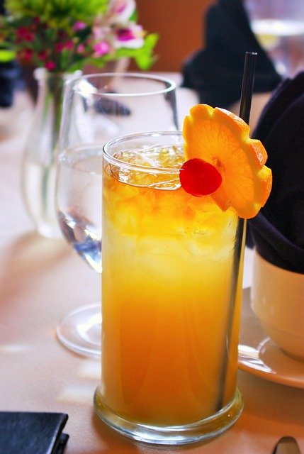 Cocktail Archive: John Collins (United Kingdom)