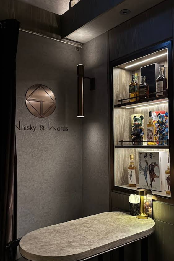 whiskey-and-words-bar-hongkong-the-drink-journal-2.png