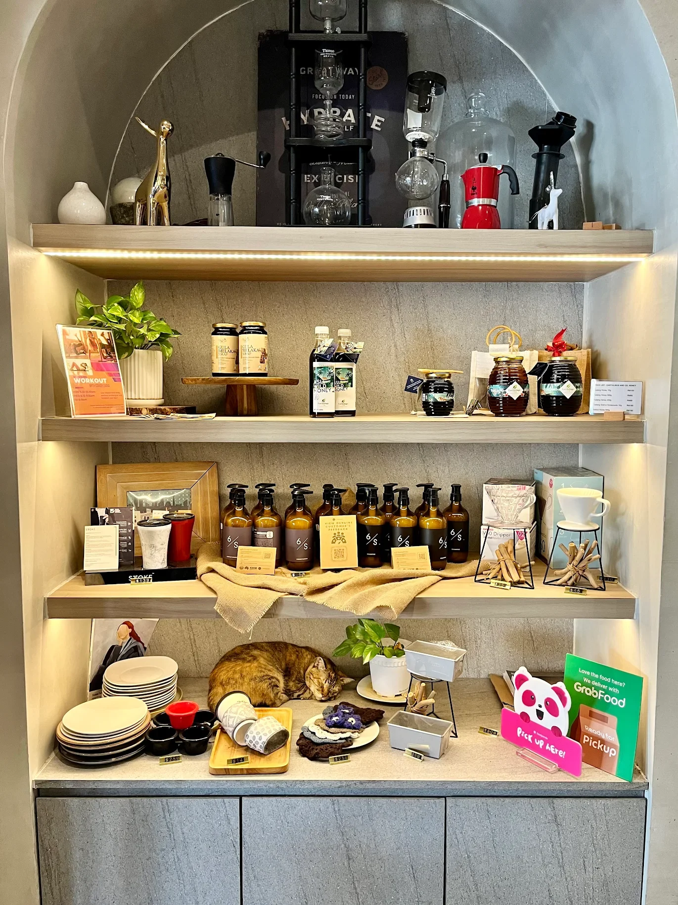 28-fireplace-the-drink-journal-cafes-3.webp