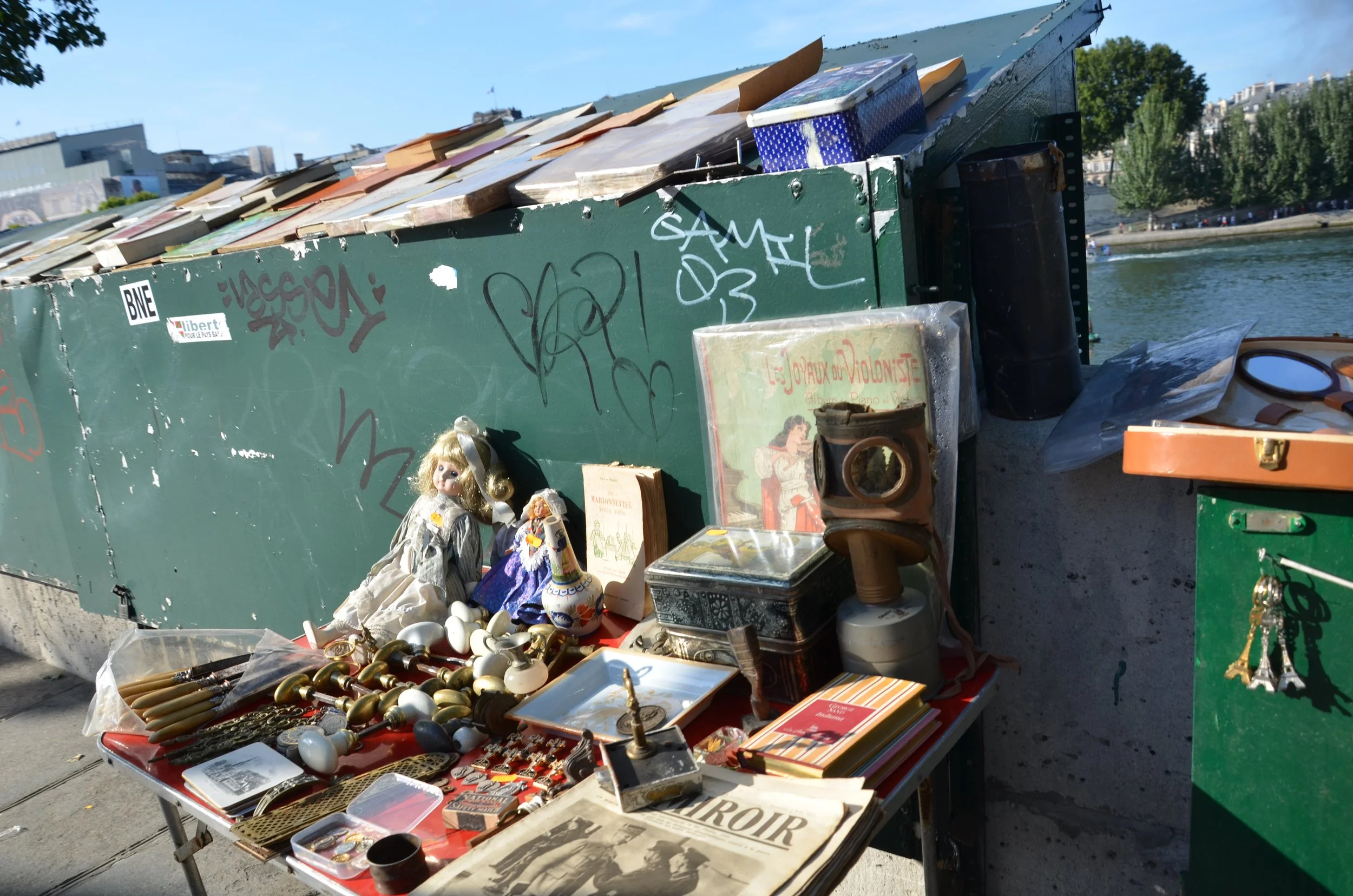 ML PARIS BOOK SELLERS.jpeg