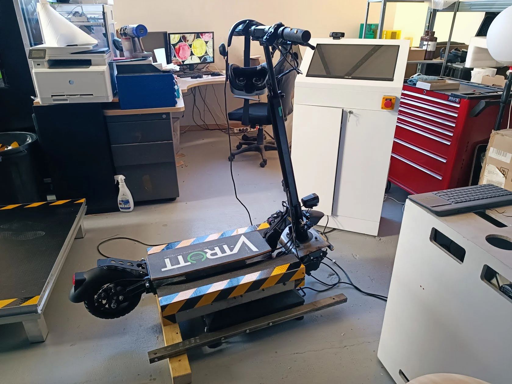 Prototype de simulateur de trottinette VR en cours de développement