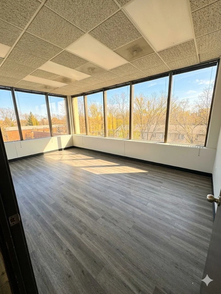 Sky Suite - #1 : 22' x 14'