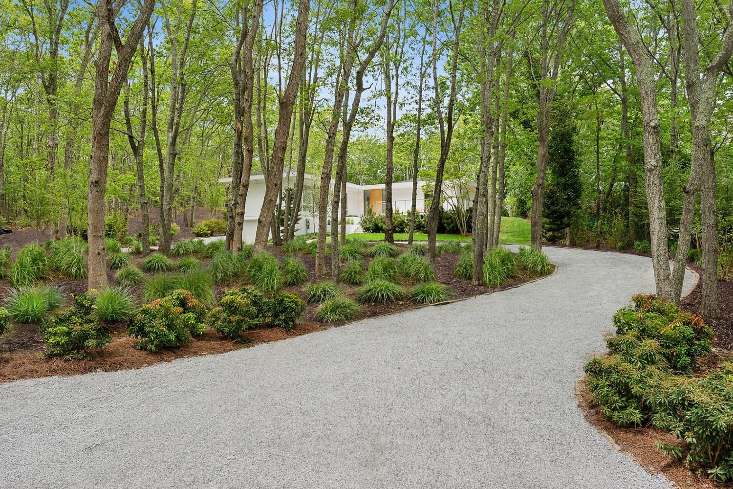 WC_A_Exterior_Driveway.jpg
