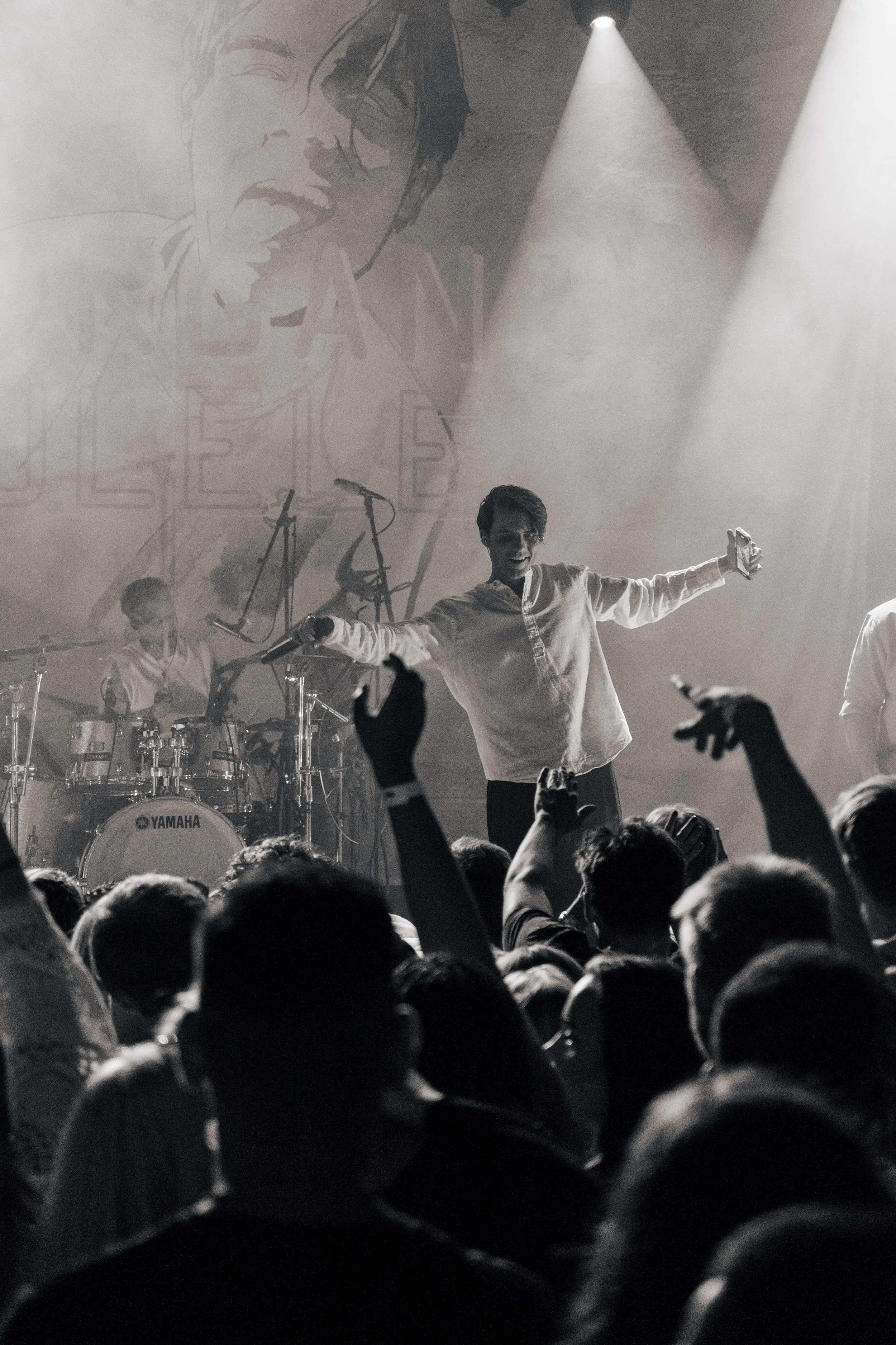 Morgan Sulele + support: Sander Elstad